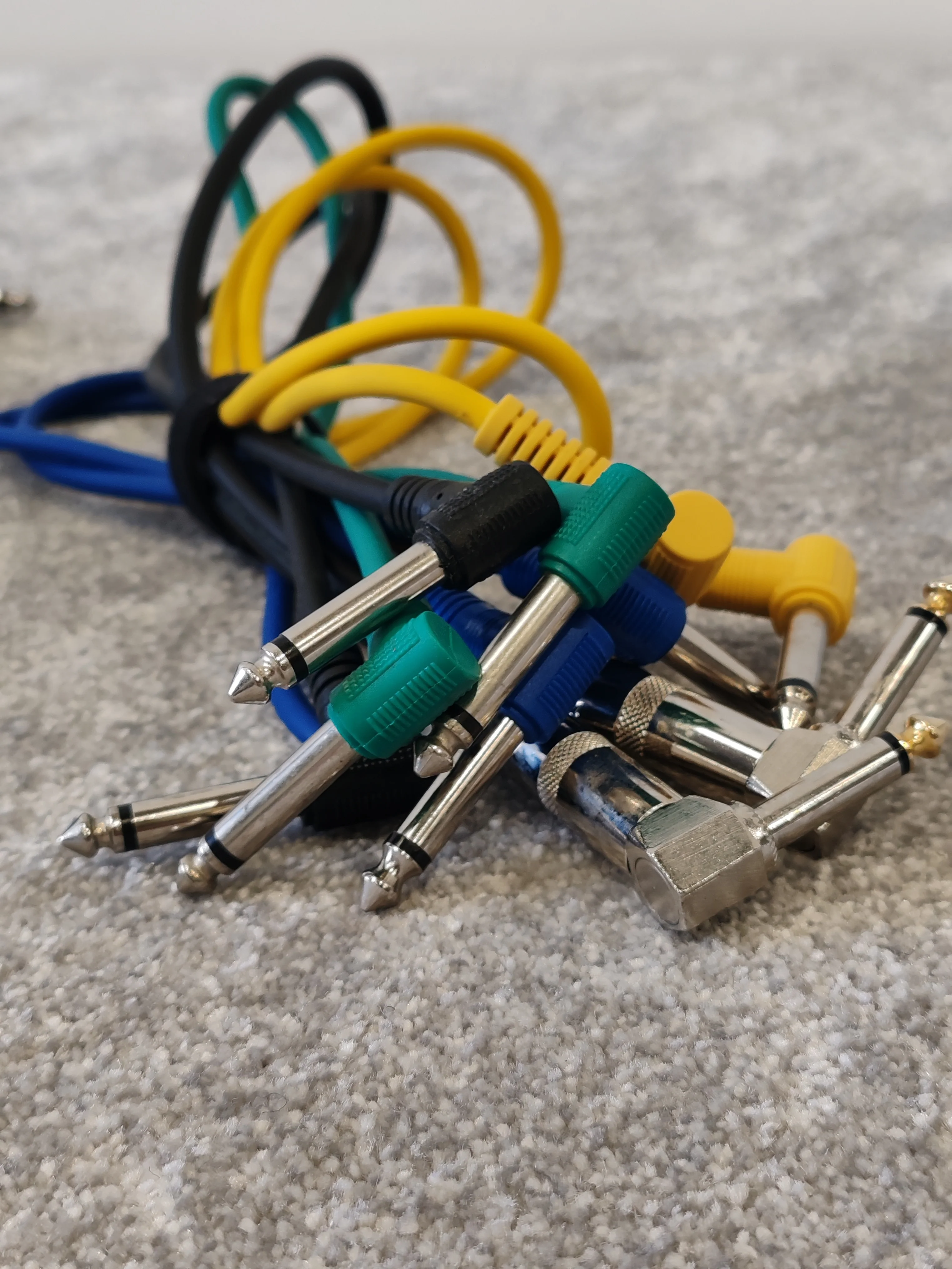 10x Electric Guitar Patch Cables 1/4" TS Mono, Various Lengths and Colours - Image 2