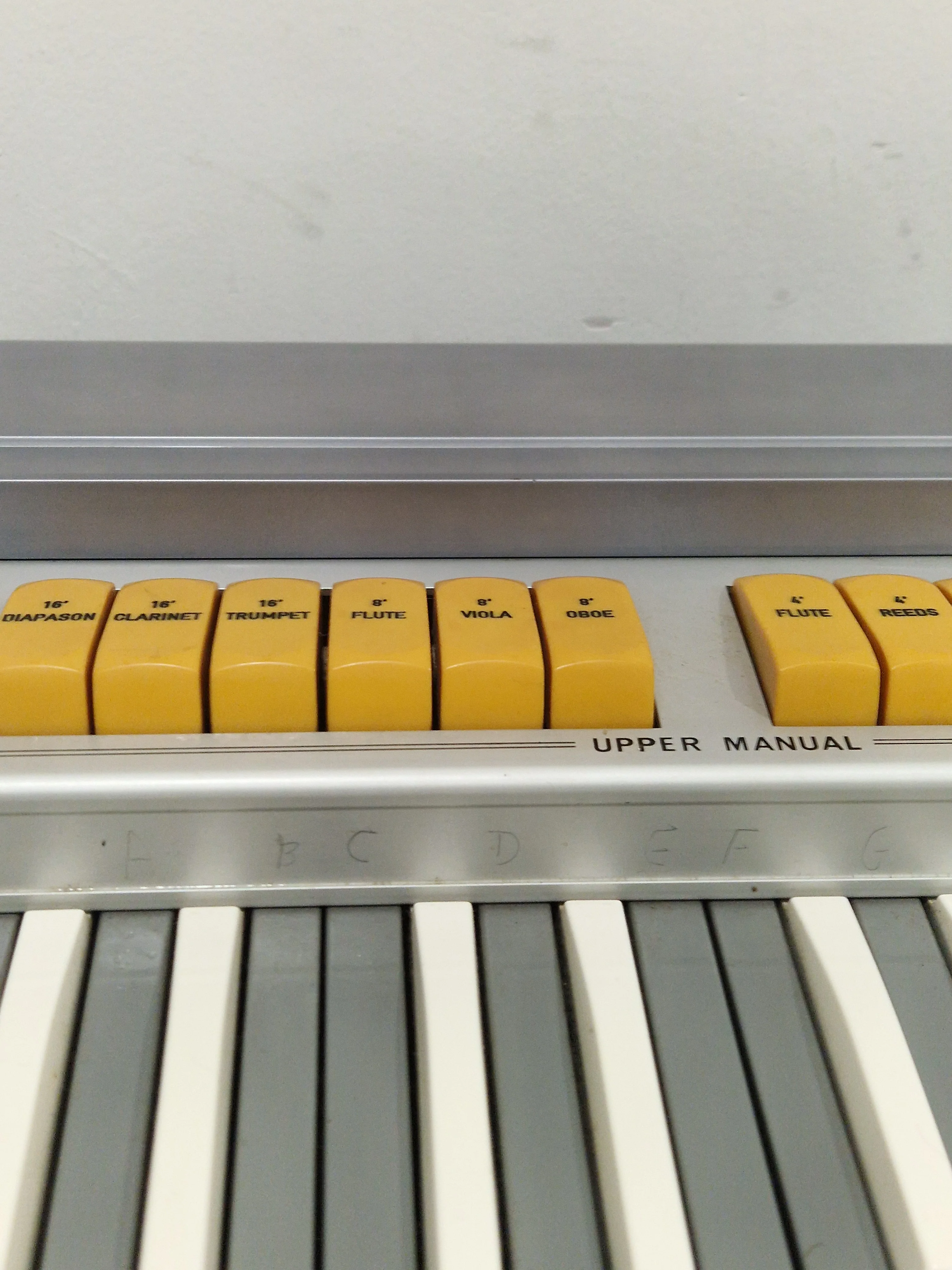 CRB Diamond 800 Organ - Rare Reverse Keys Model - Good w/ Power Supply & Hard Case - Image 26