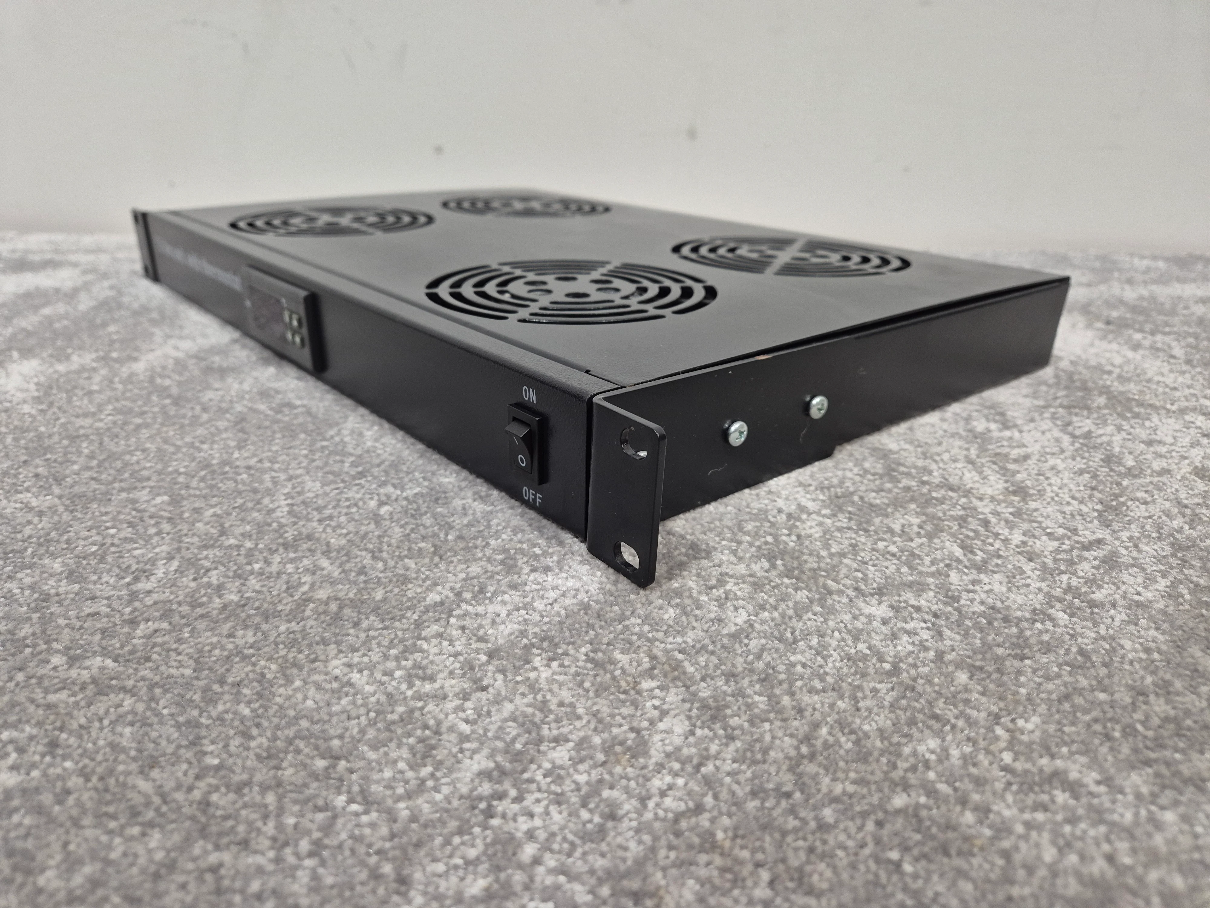 1U Fan Unit Thermostat - 4 Way Digital Mount Fan Tray - Image 10
