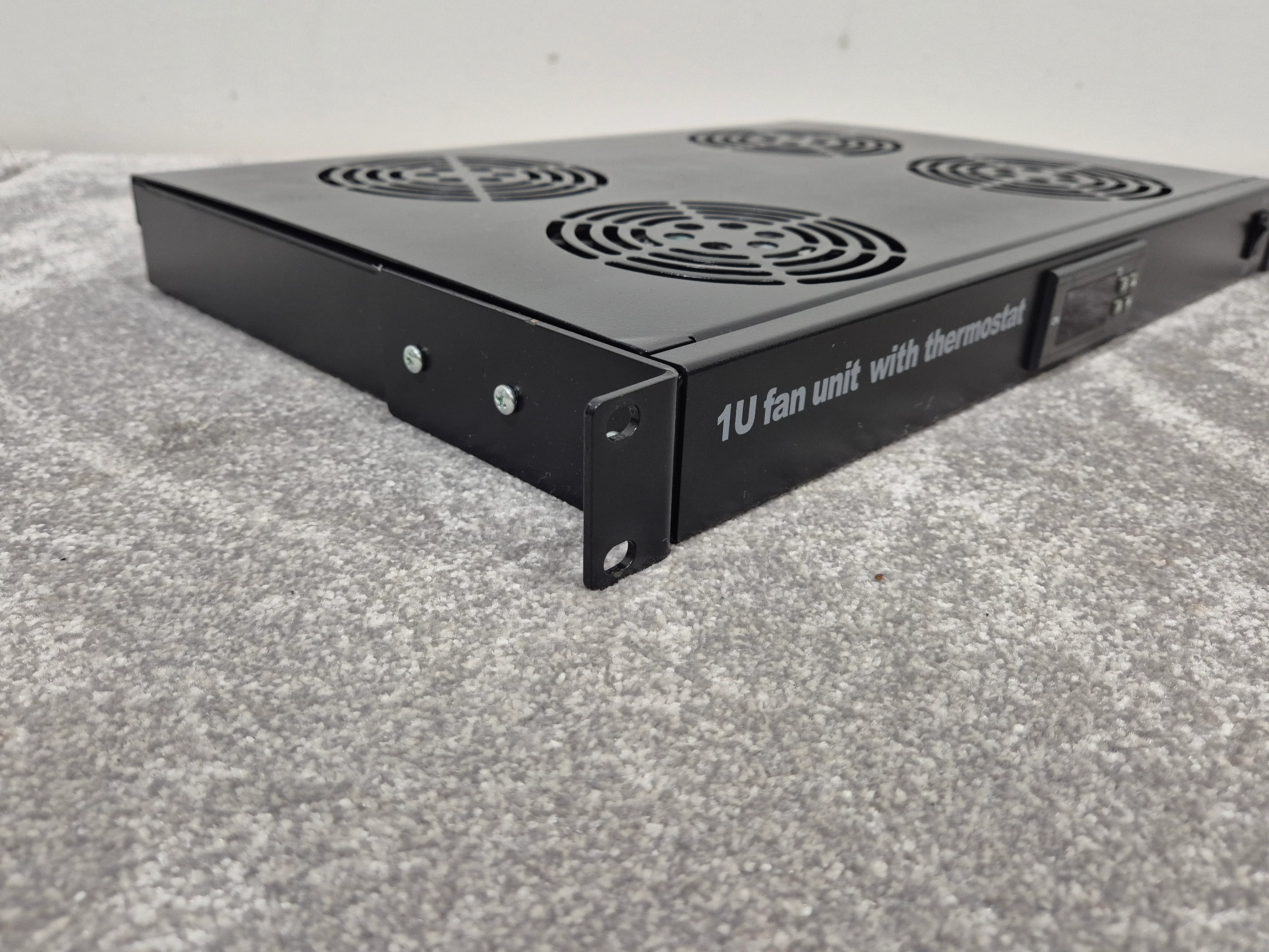 1U Fan Unit Thermostat - 4 Way Digital Mount Fan Tray - Image 4
