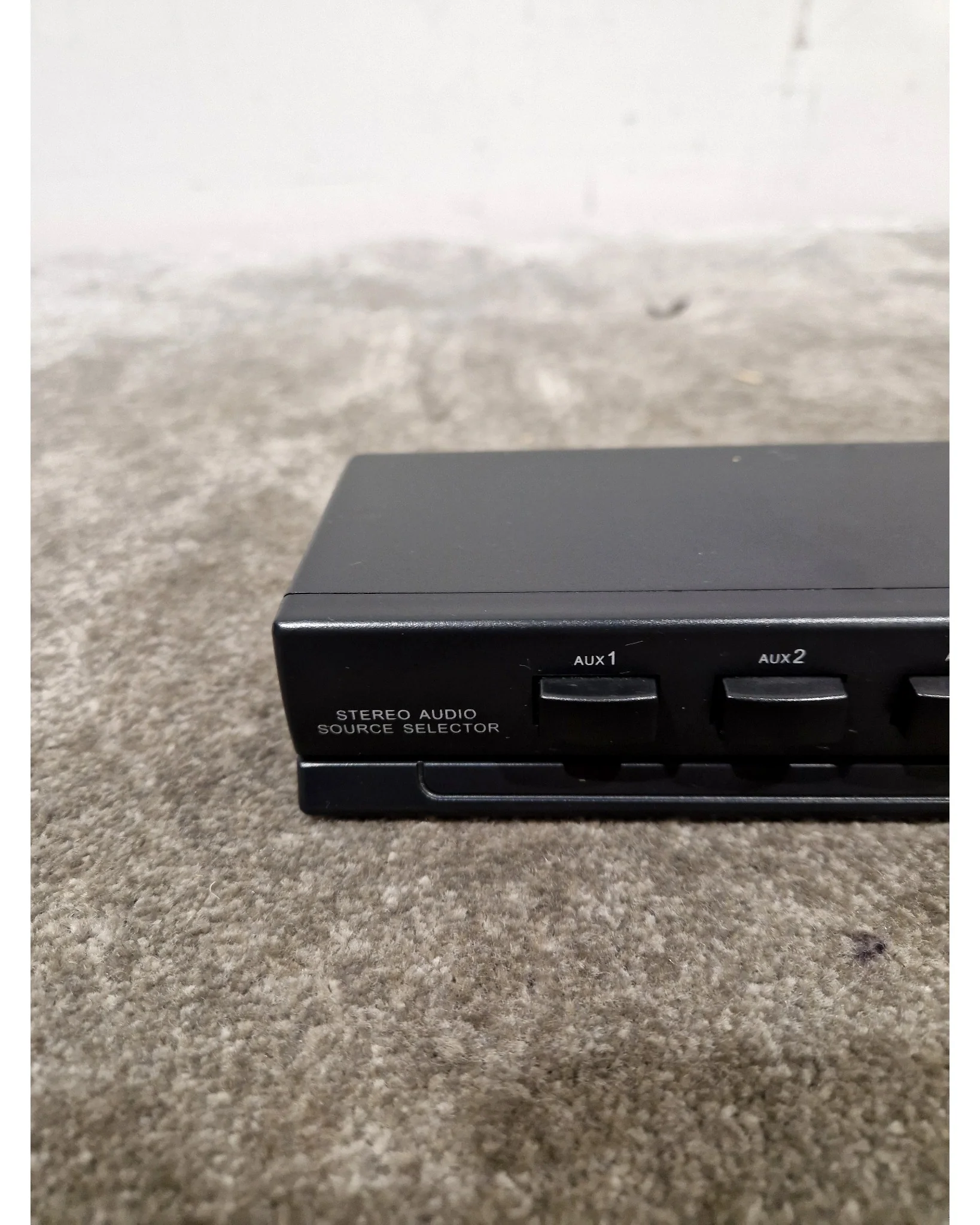 1x5 Stereo Audio Switch - Black - Good - Image 6