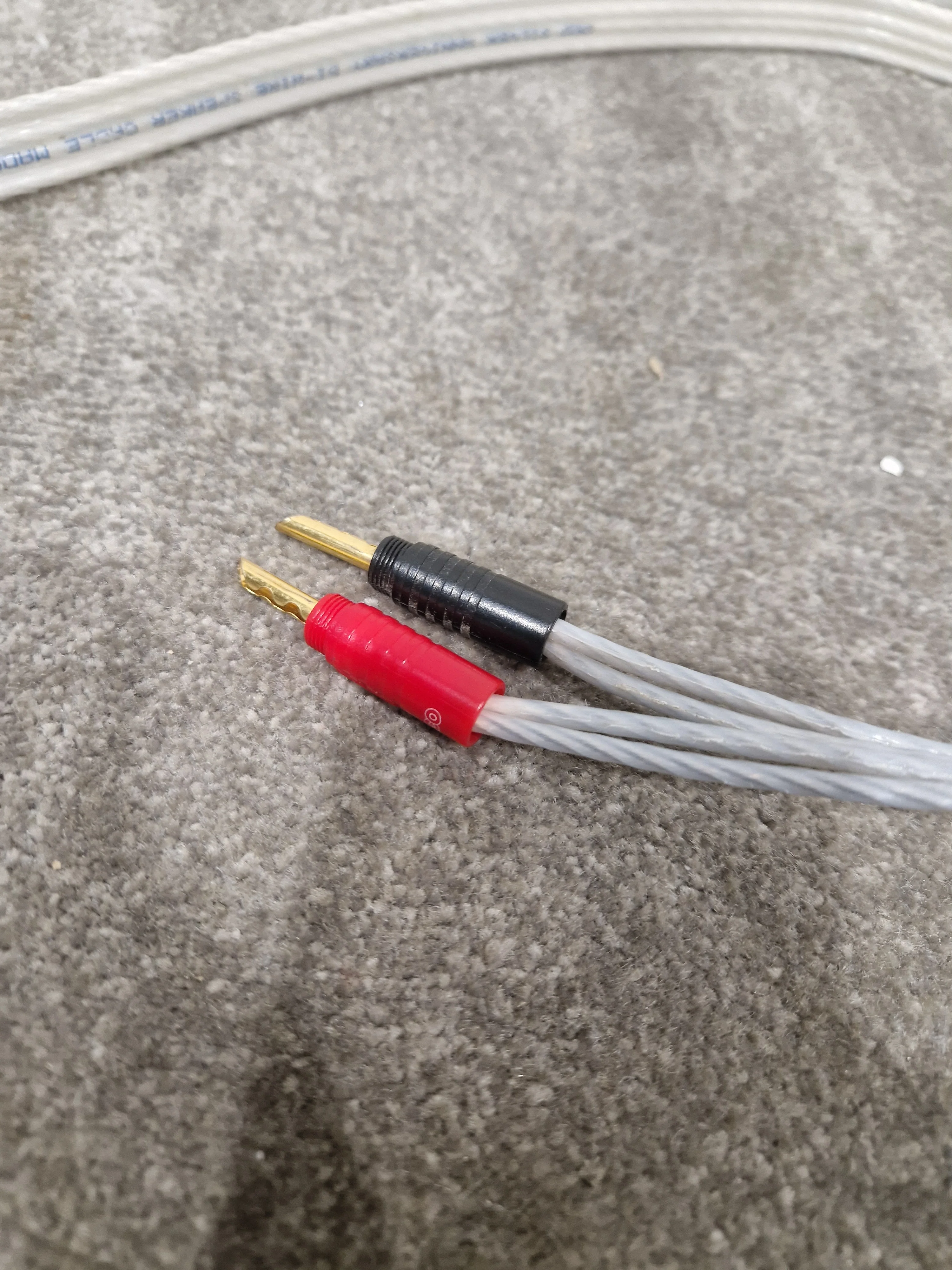 20FT QED-2 TO-4 Banana Jack Cable - Audiophile-Grade Connection - Excellent - Image 3