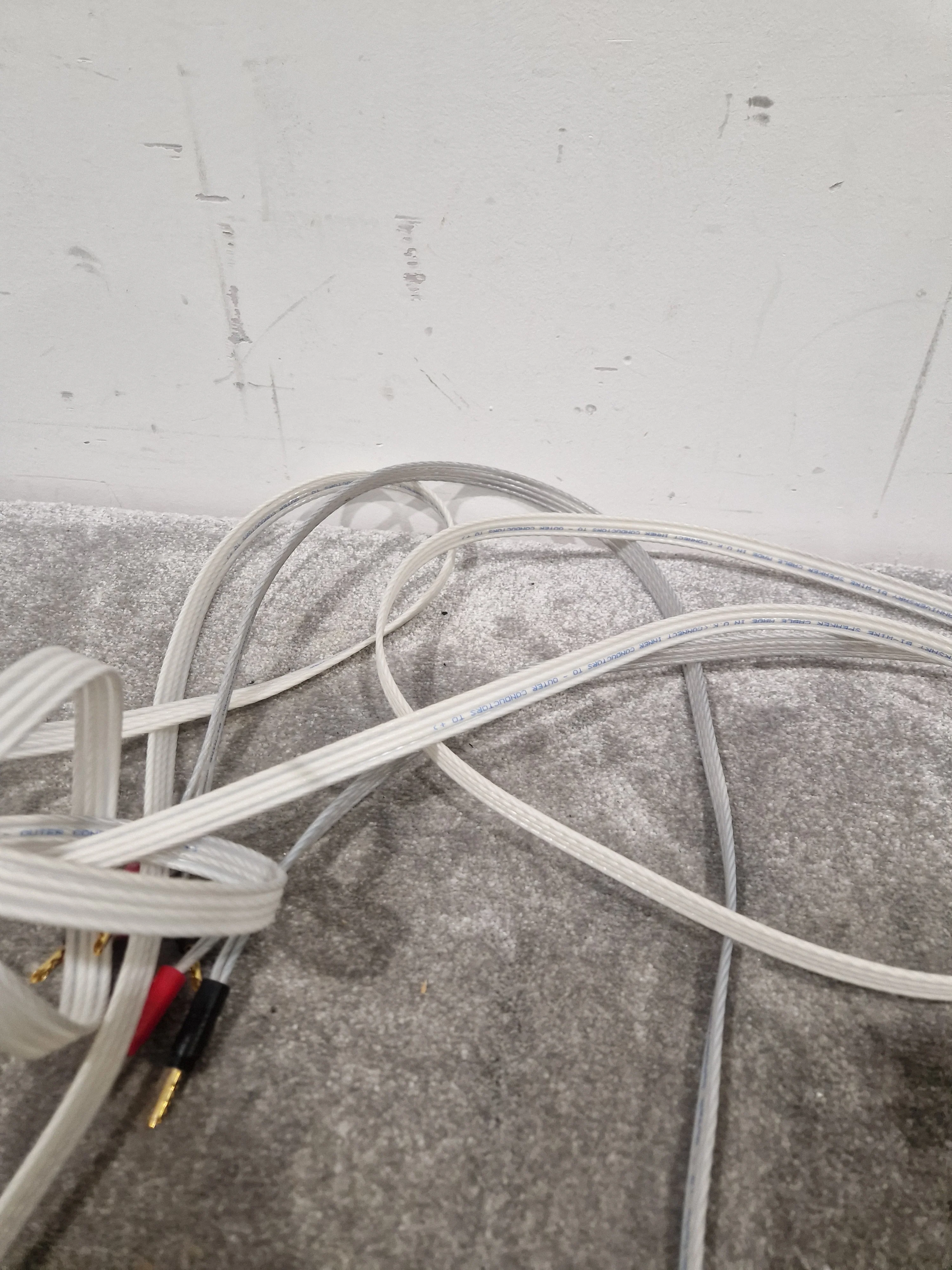 20FT QED-2 TO-4 Banana Jack Cable - Audiophile-Grade Connection - Excellent - Image 8