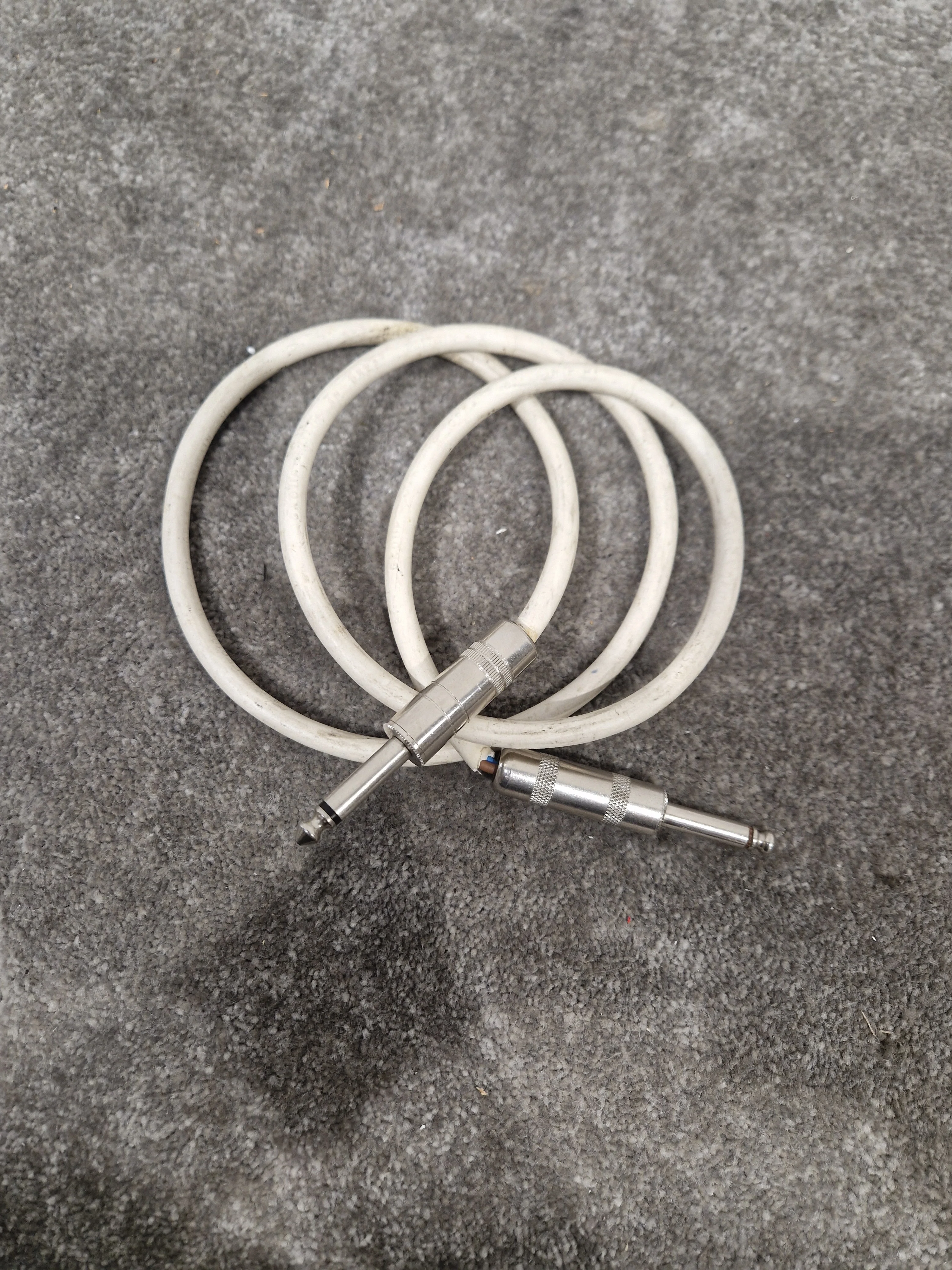 Unbranded 2ft Guitar Cable - Durable, Reliable - Good - Image 5