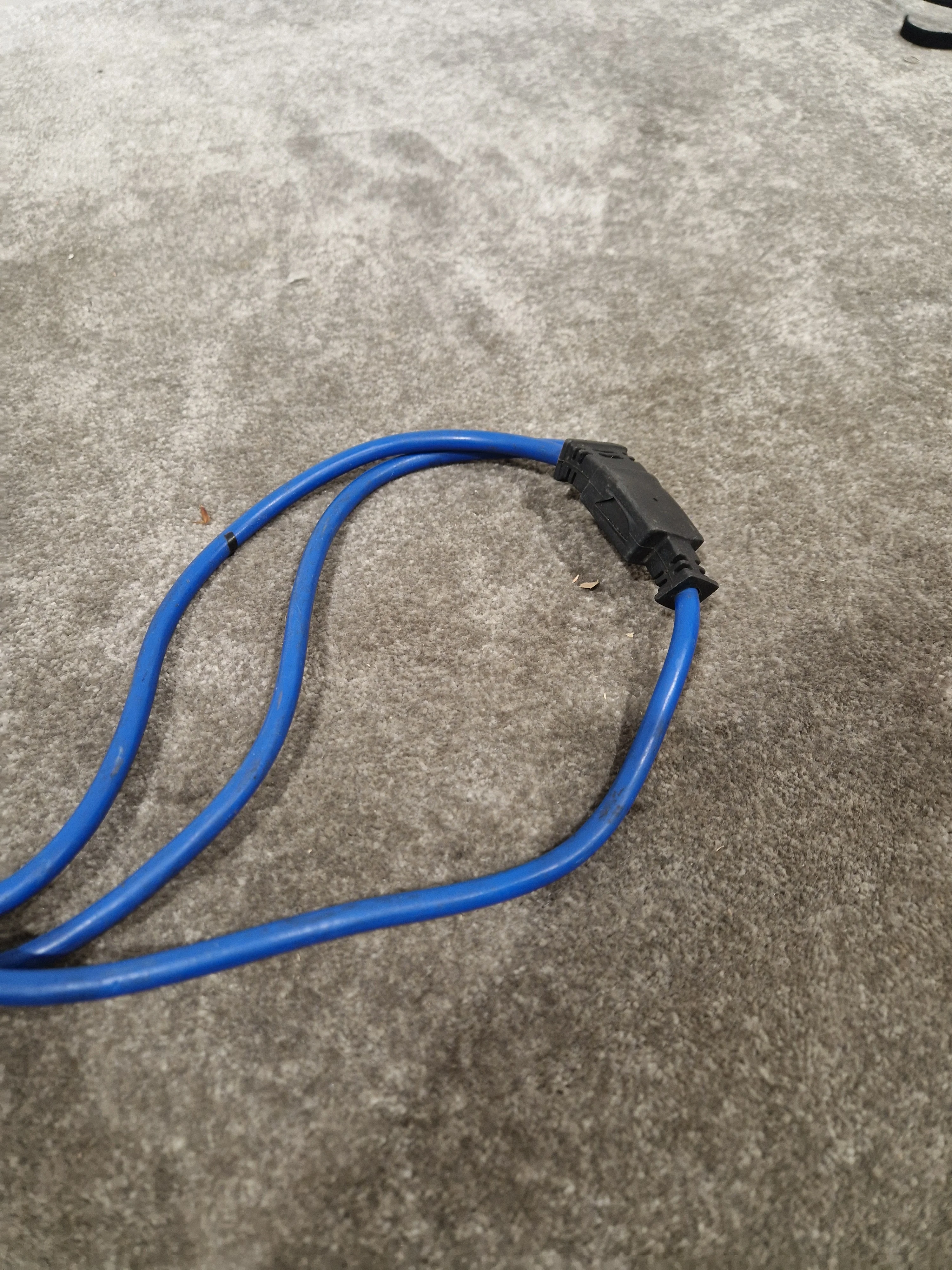 Commando IEC60309 Single Male to 2 Female - Multi-Connection Adapter - Good - Image 9
