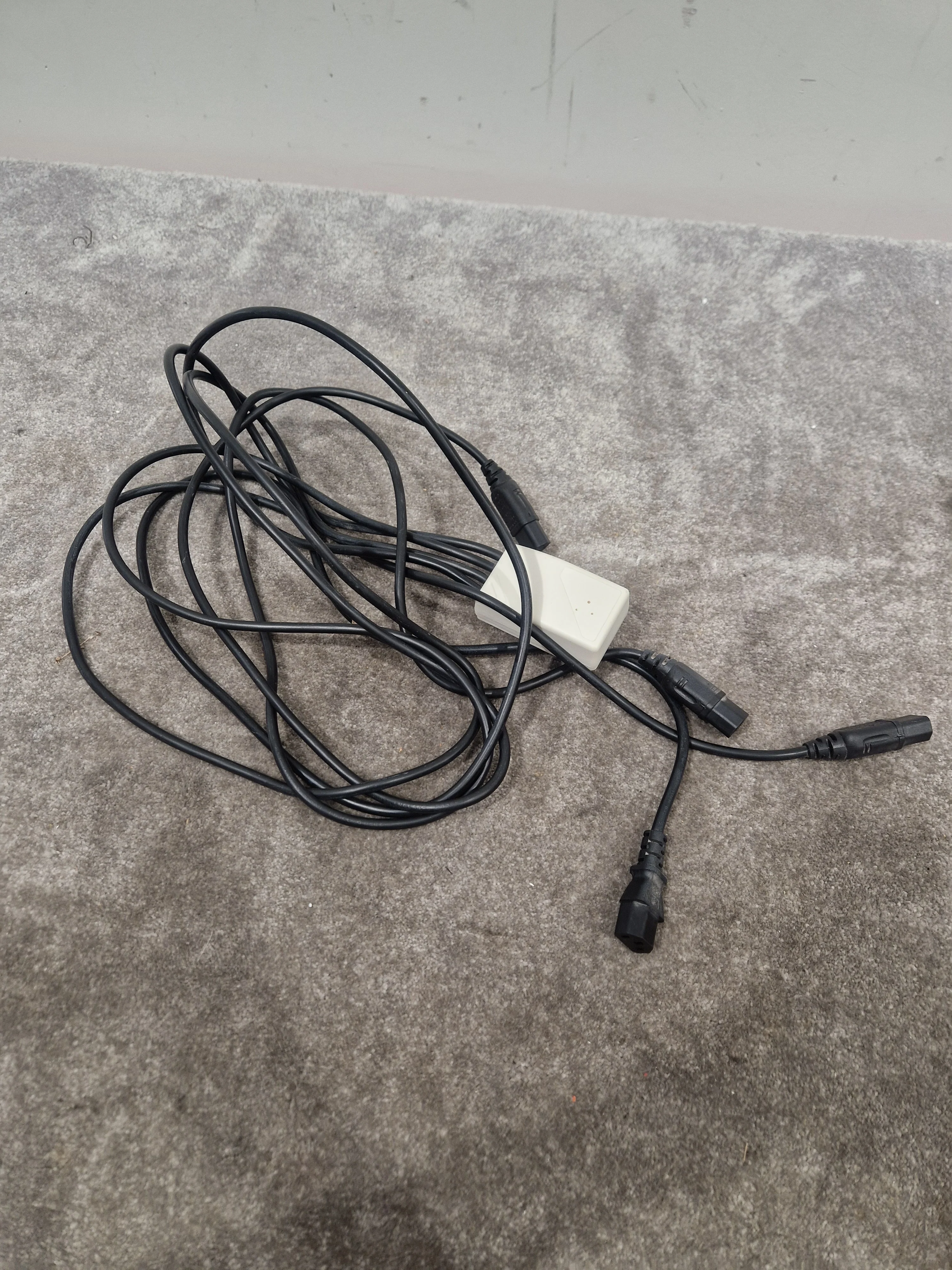 Single UK Plug to 4 Kettle Lead - All About 4ft And Higher Length Power Cables - Versatile Lengths, Durable Build - Excellent - Image 4