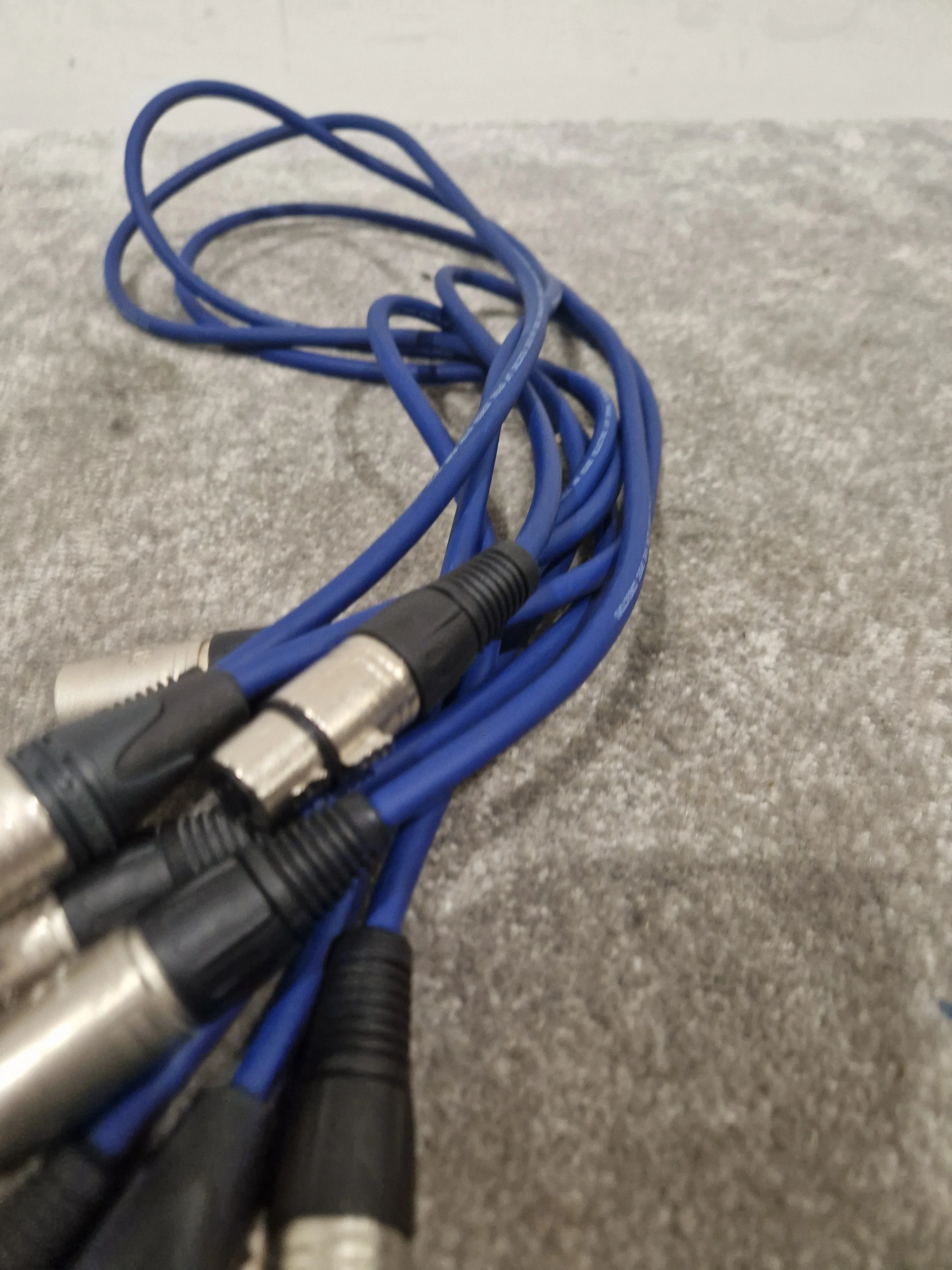 4 Blue XLR Microphone Cables - High-Quality Audio Transfer - Excellent - Image 5