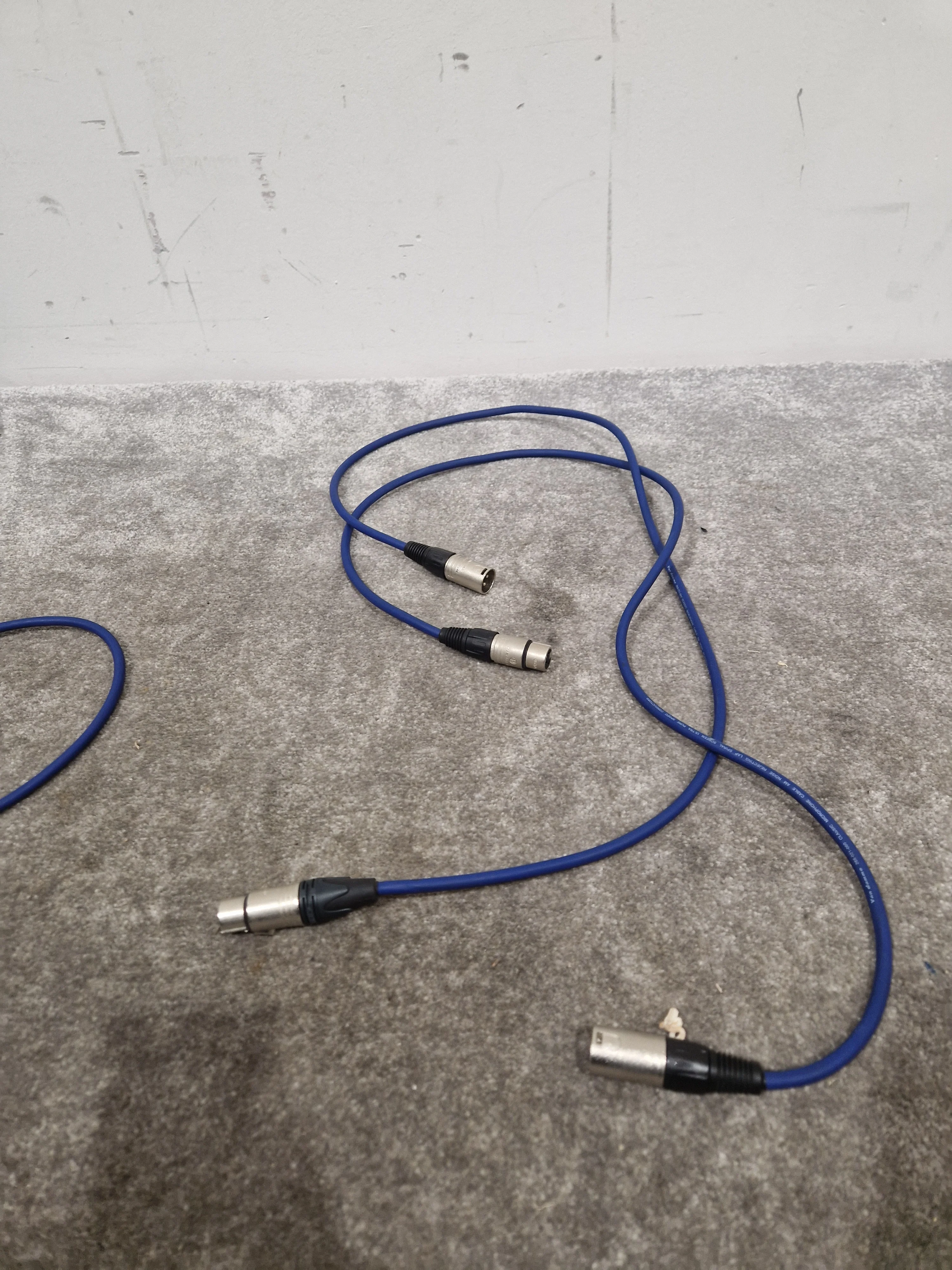 4 Blue XLR Microphone Cables - High-Quality Audio Transfer - Excellent - Image 7