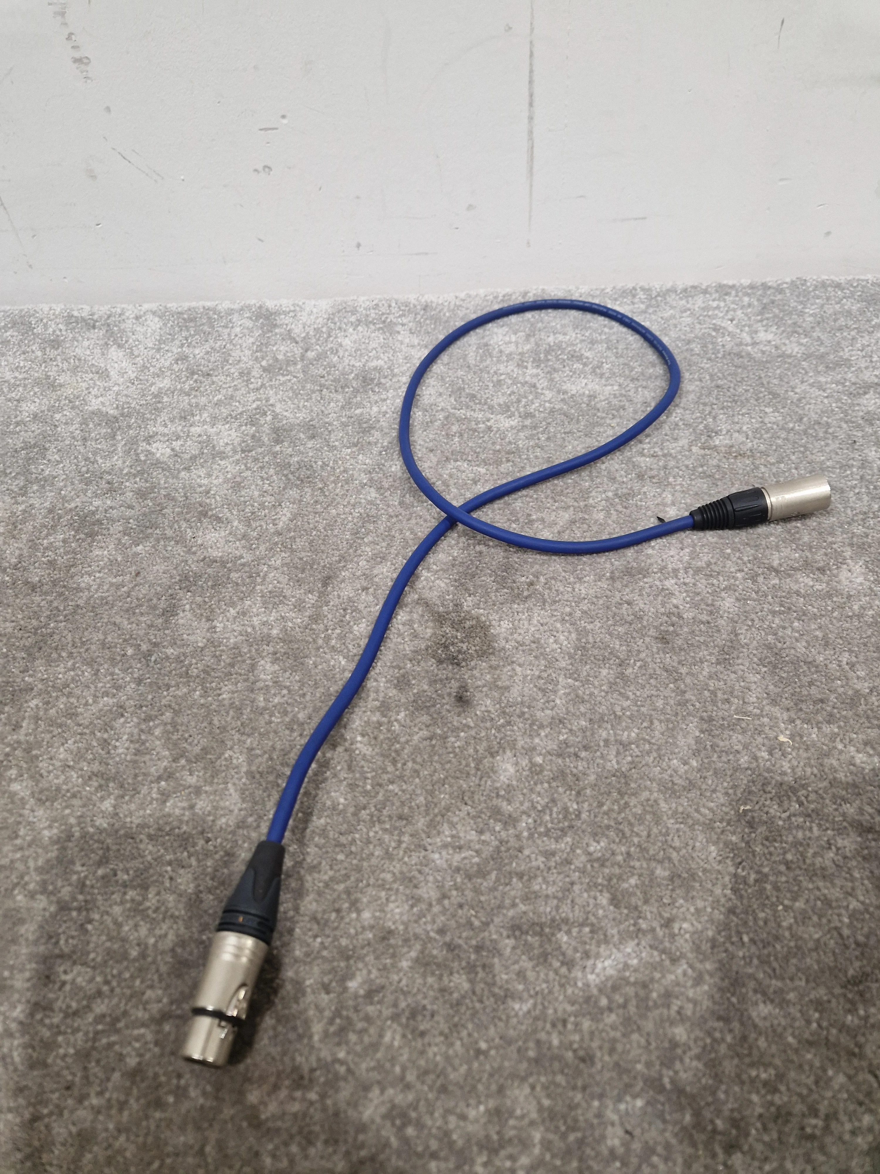 4 Blue XLR Microphone Cables - High-Quality Audio Transfer - Excellent - Image 8