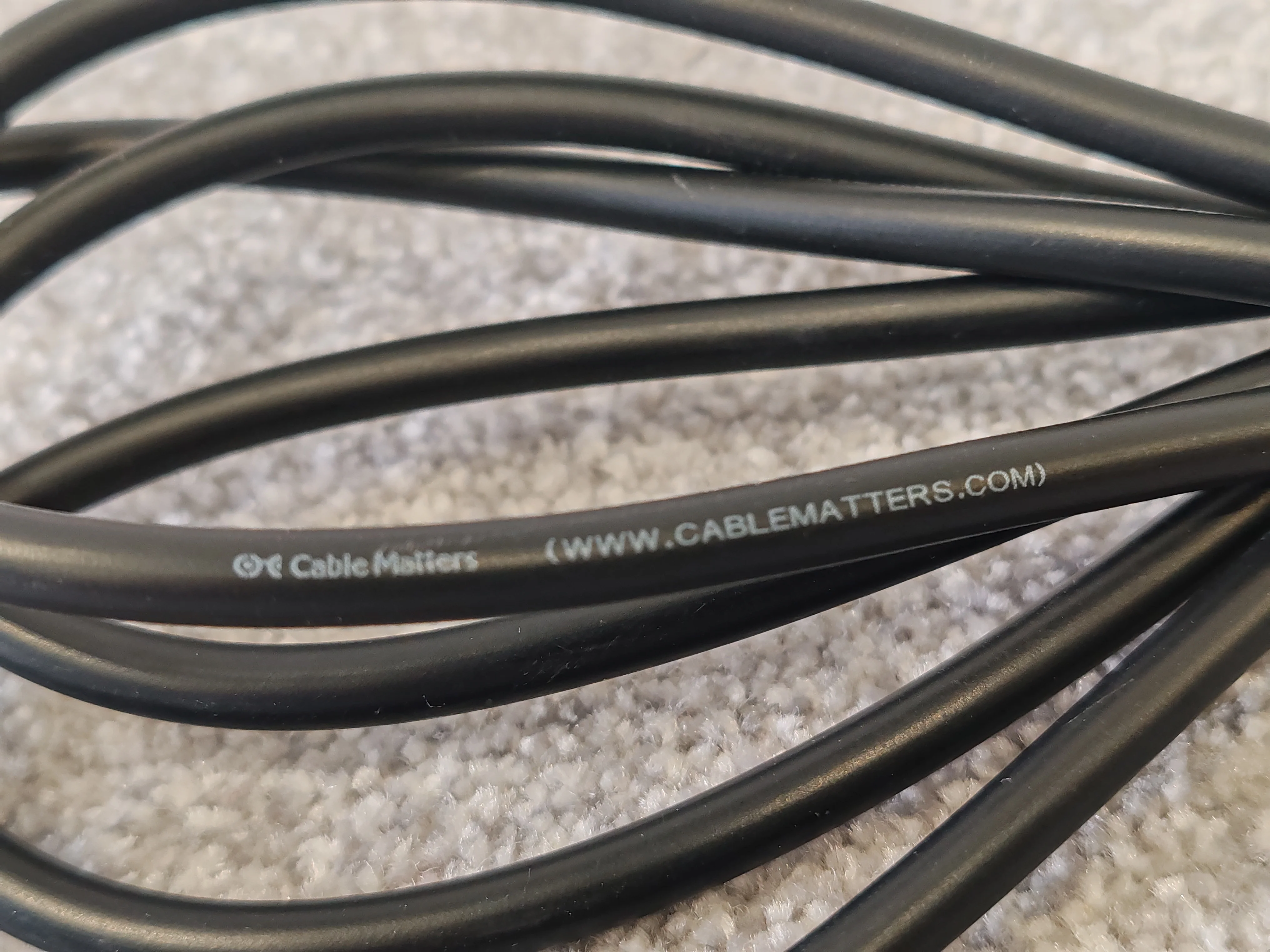 5 MIDI Cables Various Lengths and Colours - Image 4
