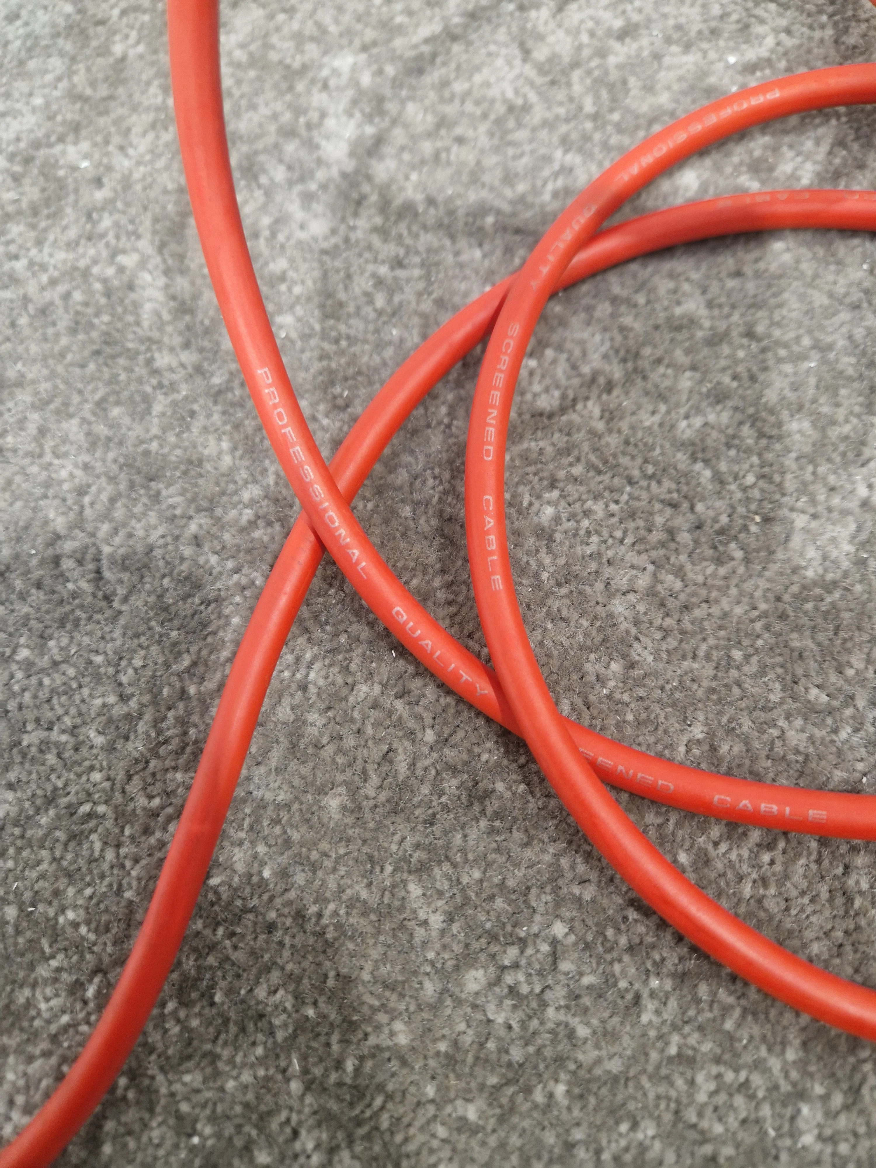 5ft Unbranded Red Guitar Cable - Durable, Reliable - Excellent - Image 5