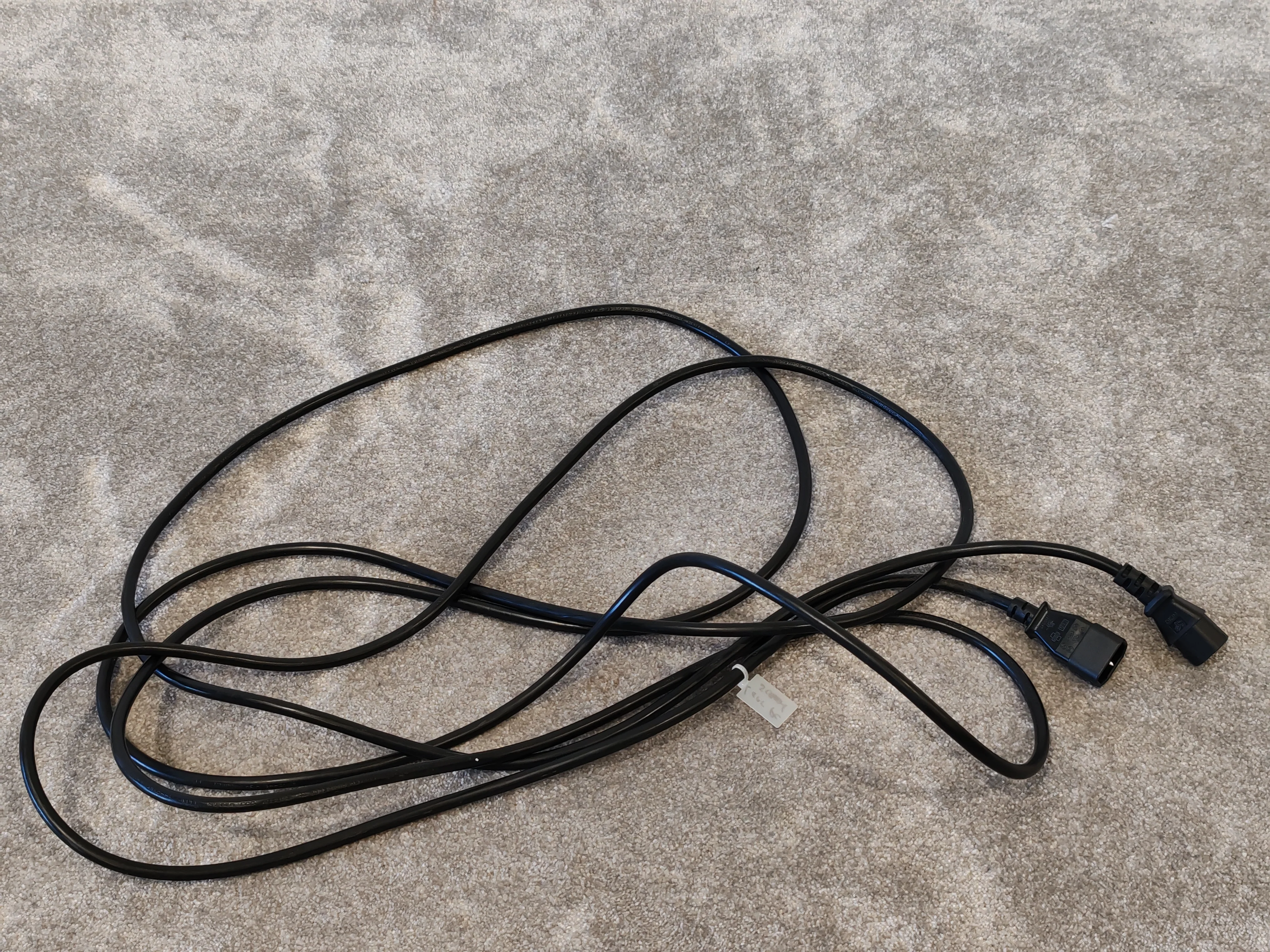 5M Iec C14 TO Iec C13 Black Extension Lead 10A (kettle Cable) - Heavy Duty Design - Excellent - Image 2