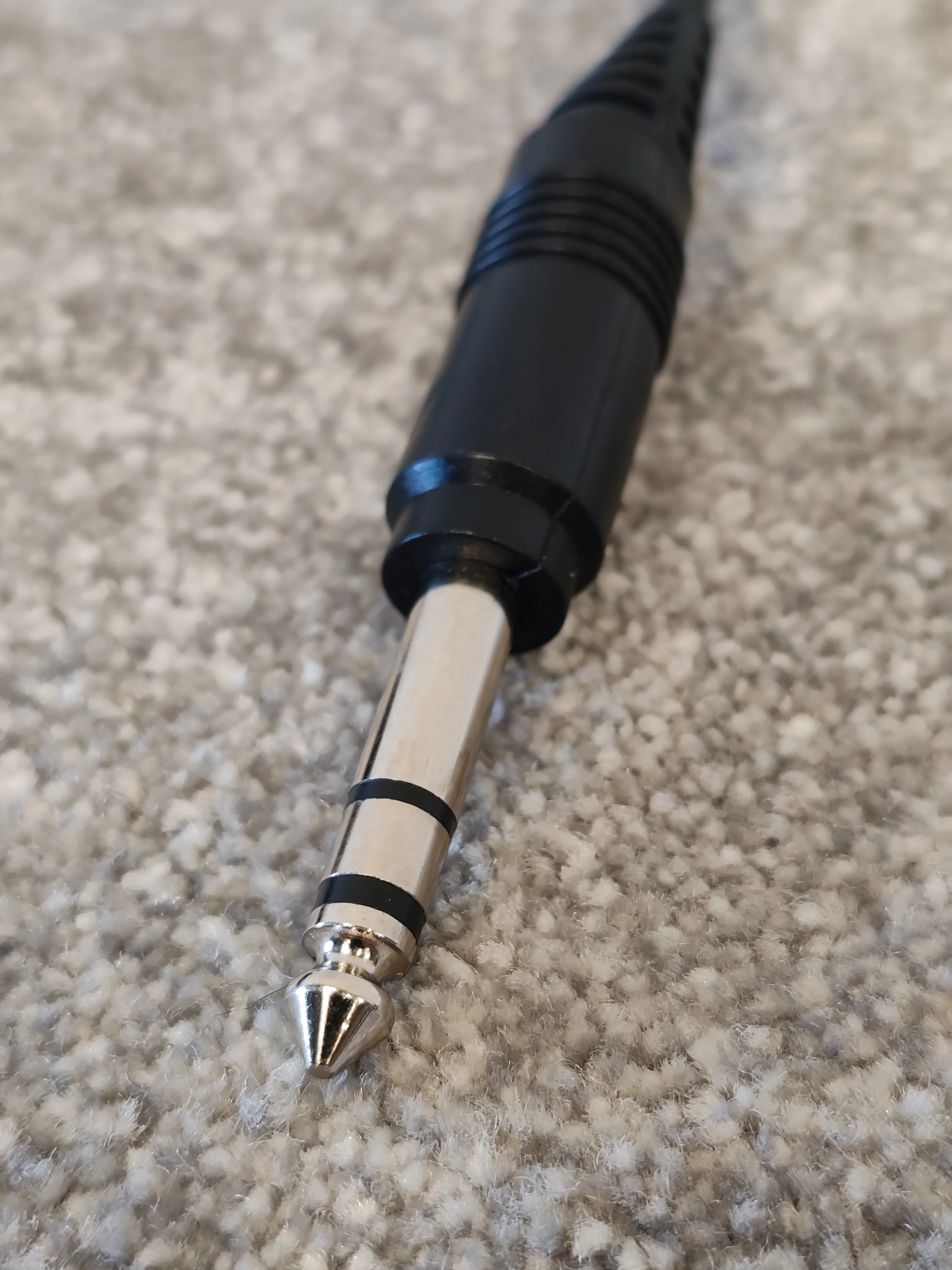 6.35mm Male Stereo Plug to 2 XLR Male Splitter Lead 1m - Image 3