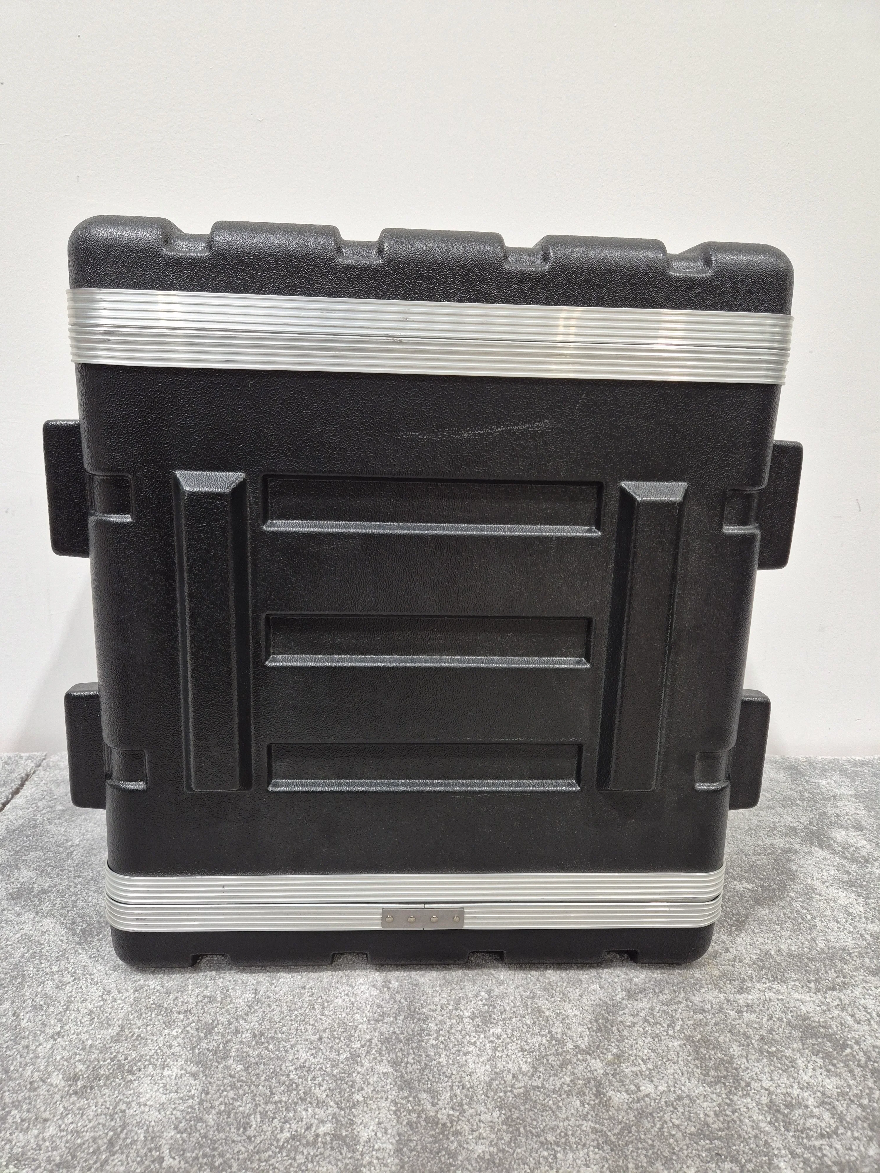 6u Flight Case Rack Mount - Black - Image 3