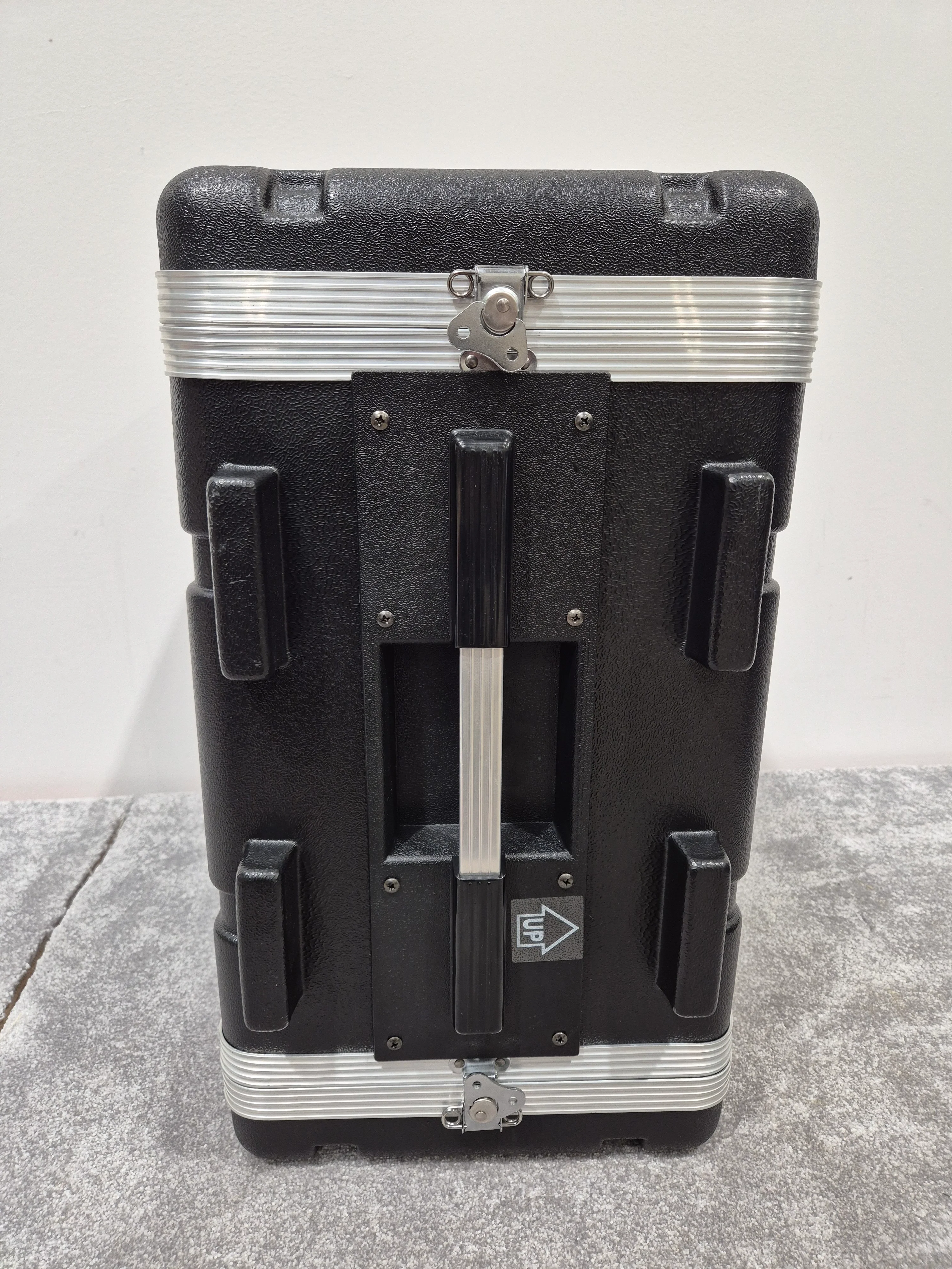 6u Flight Case Rack Mount - Black - Image 4