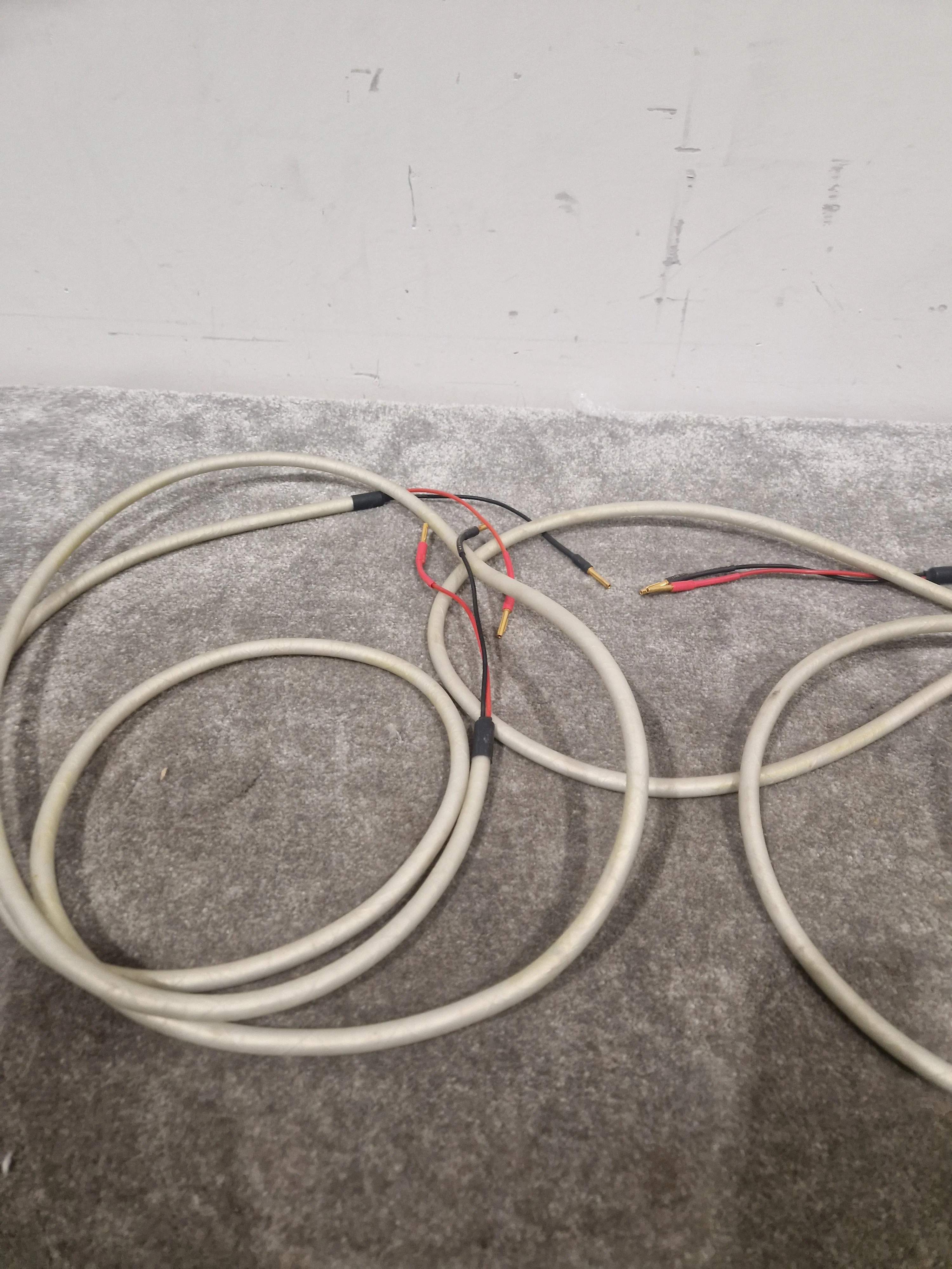 8ft White Banana Phono Lead Pair - High Quality Cables - Very Good - Image 2