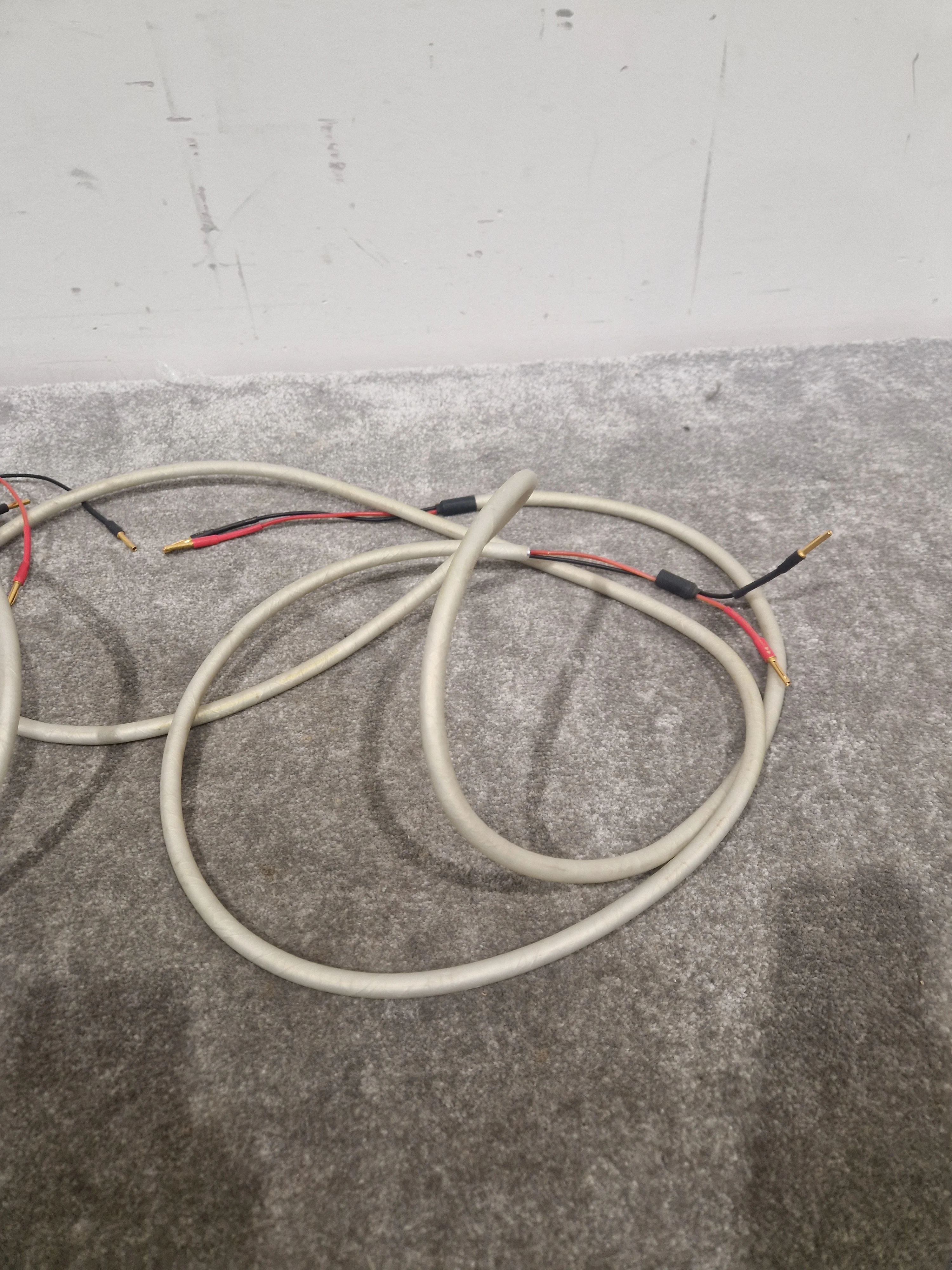 8ft White Banana Phono Lead Pair - High Quality Cables - Very Good - Image 7