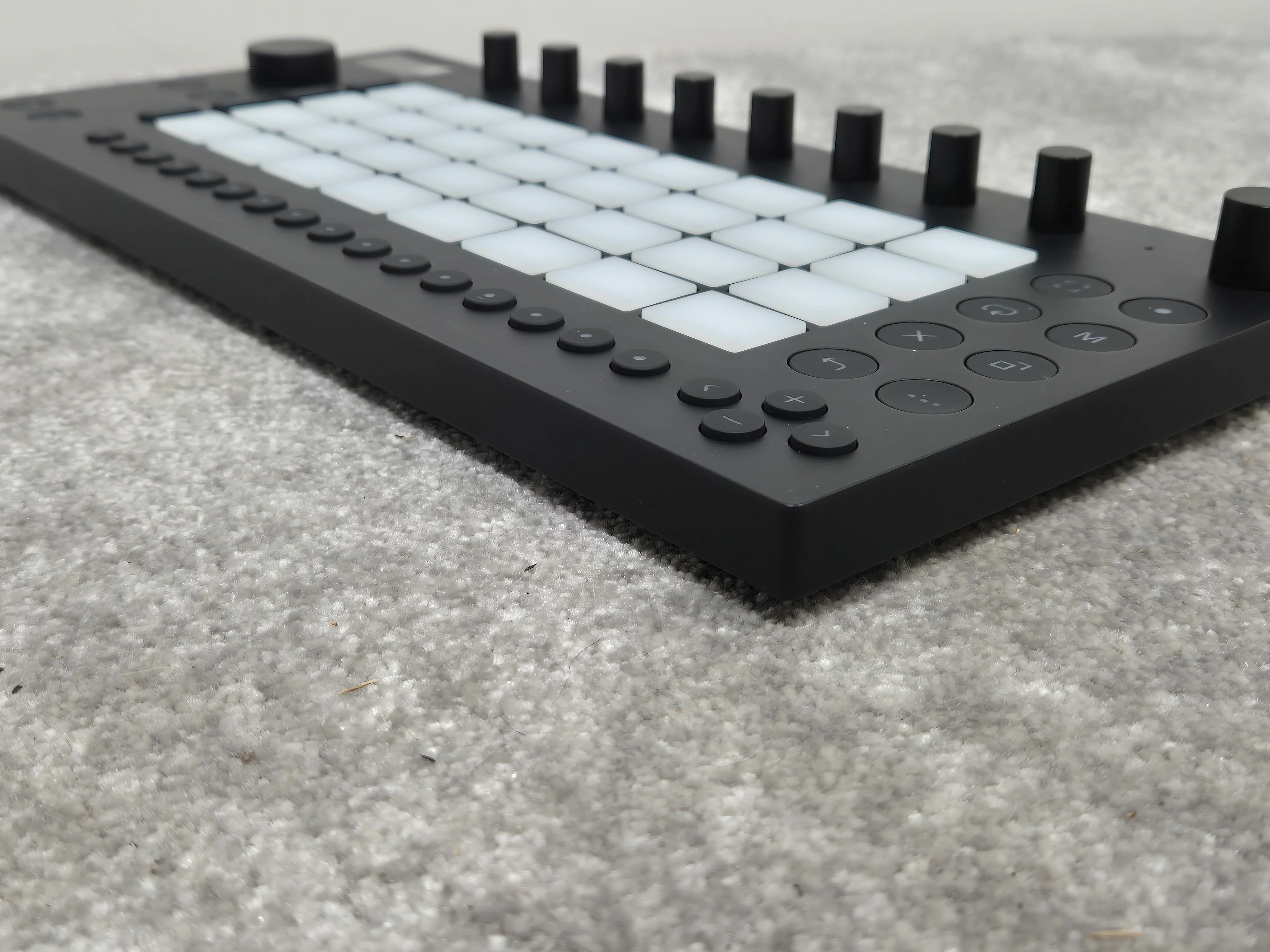 Ableton Move with Case - Portable Music Making Device - Image 8