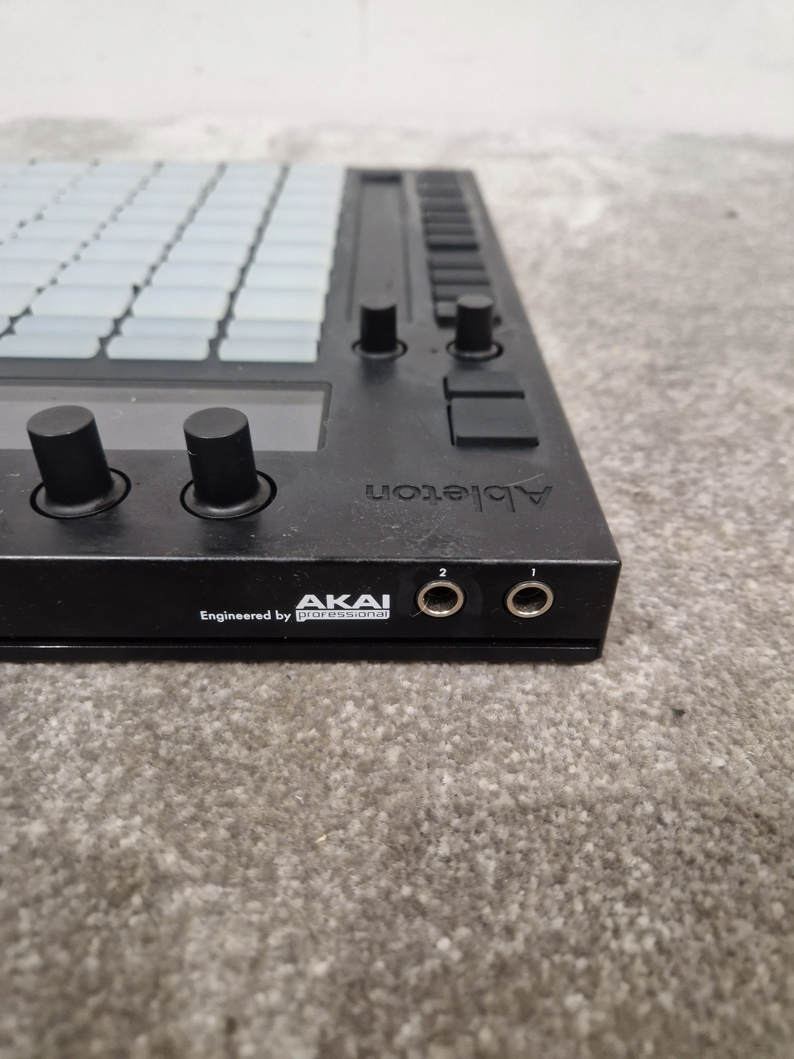 Ableton Push 1 MIDI Controller - Black - Excellent - Image 15