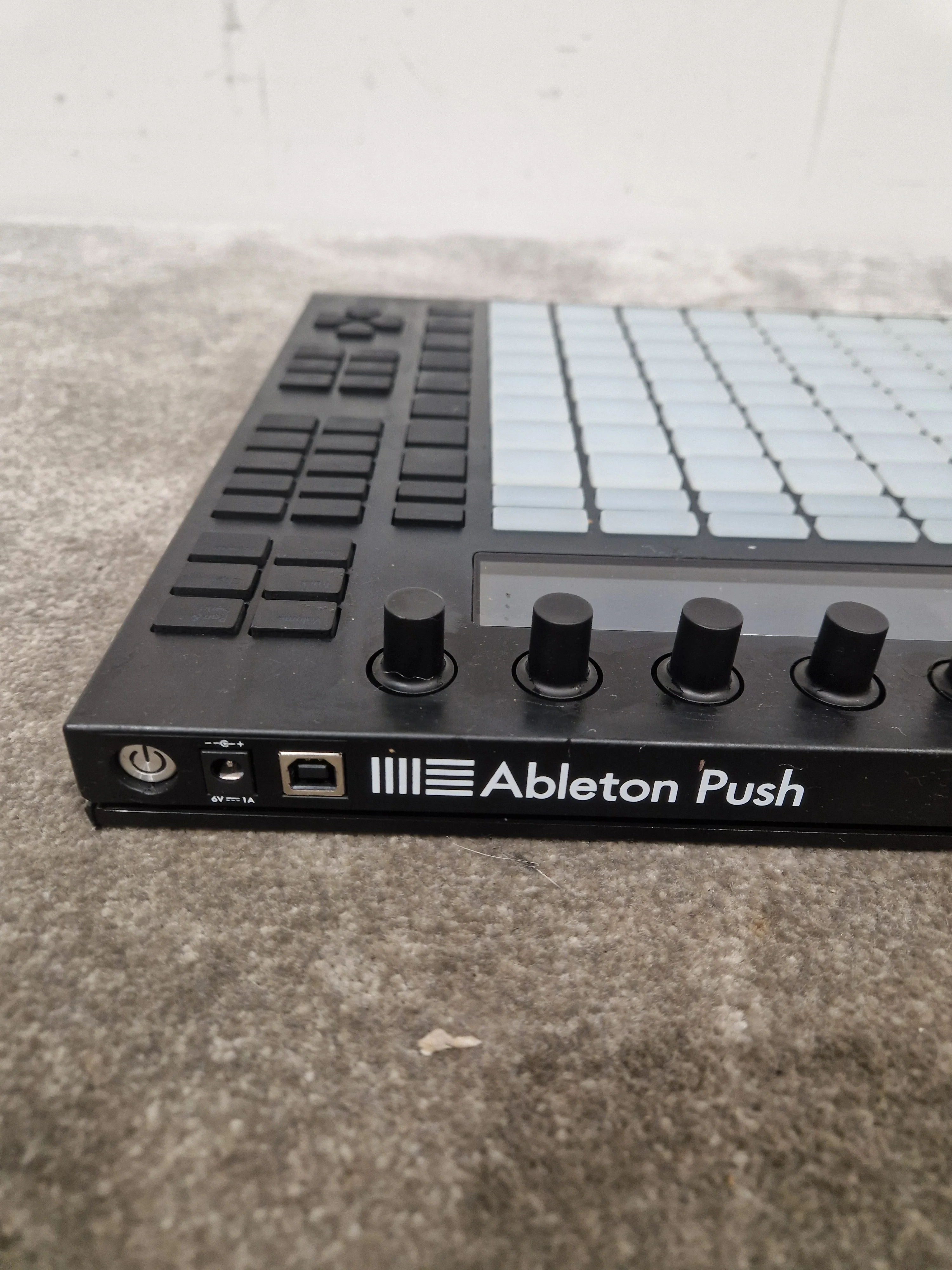 Ableton Push 1 MIDI Controller - Black - Excellent - Image 19