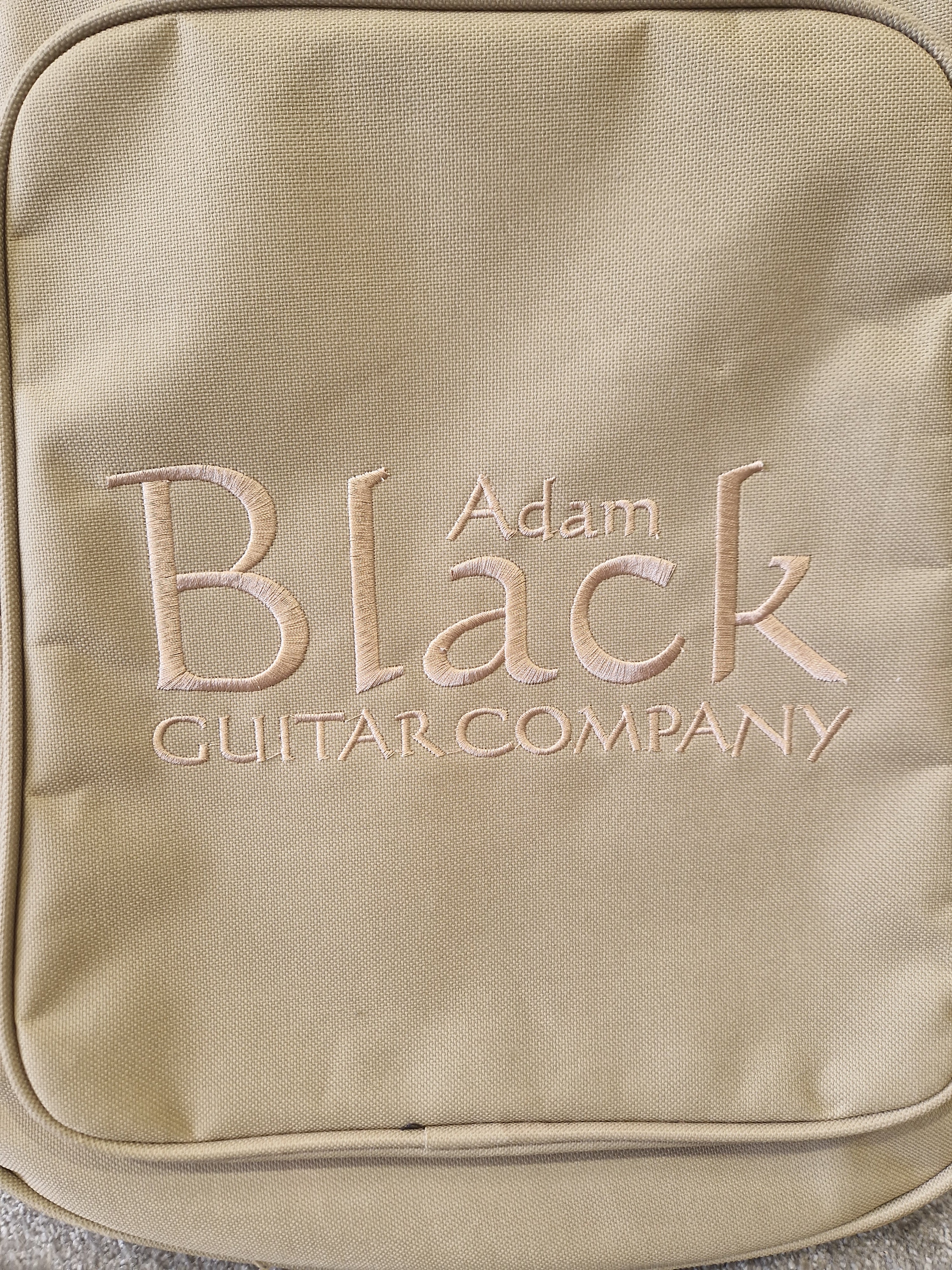 Adam Black 3/4 Length Acoustic Guitar Case - Durable Protection, Custom Fit - Excellent - Image 5