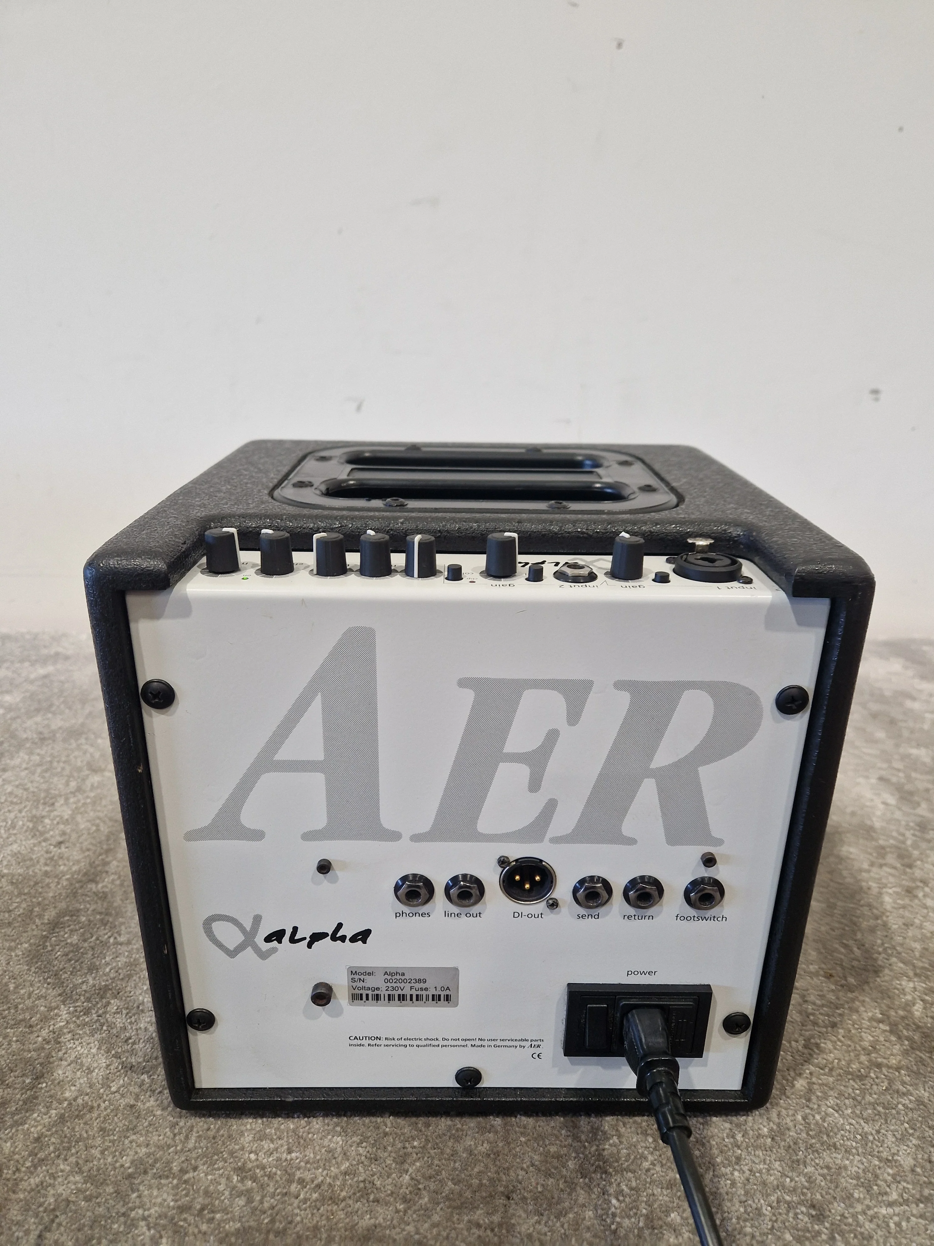 AER Alpha 40 Acoustic Guitar AMP - Compact Acoustic Amp - Excellent w/ Power Supply & Soft Case - Image 8