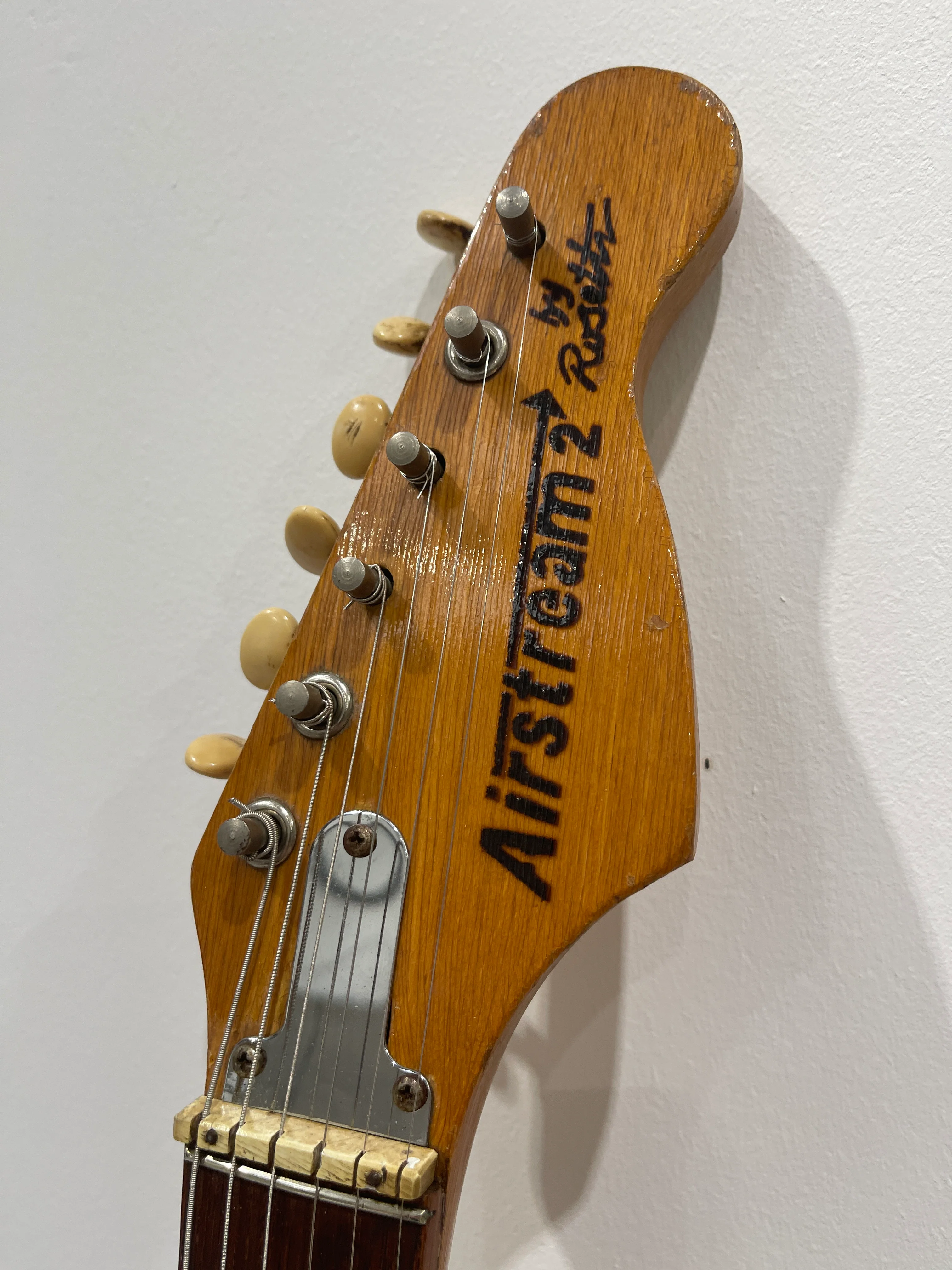 Airstream 2 by Rosetti Electric Guitar Serial 187643 - Unique Electric Guitar - Image 11