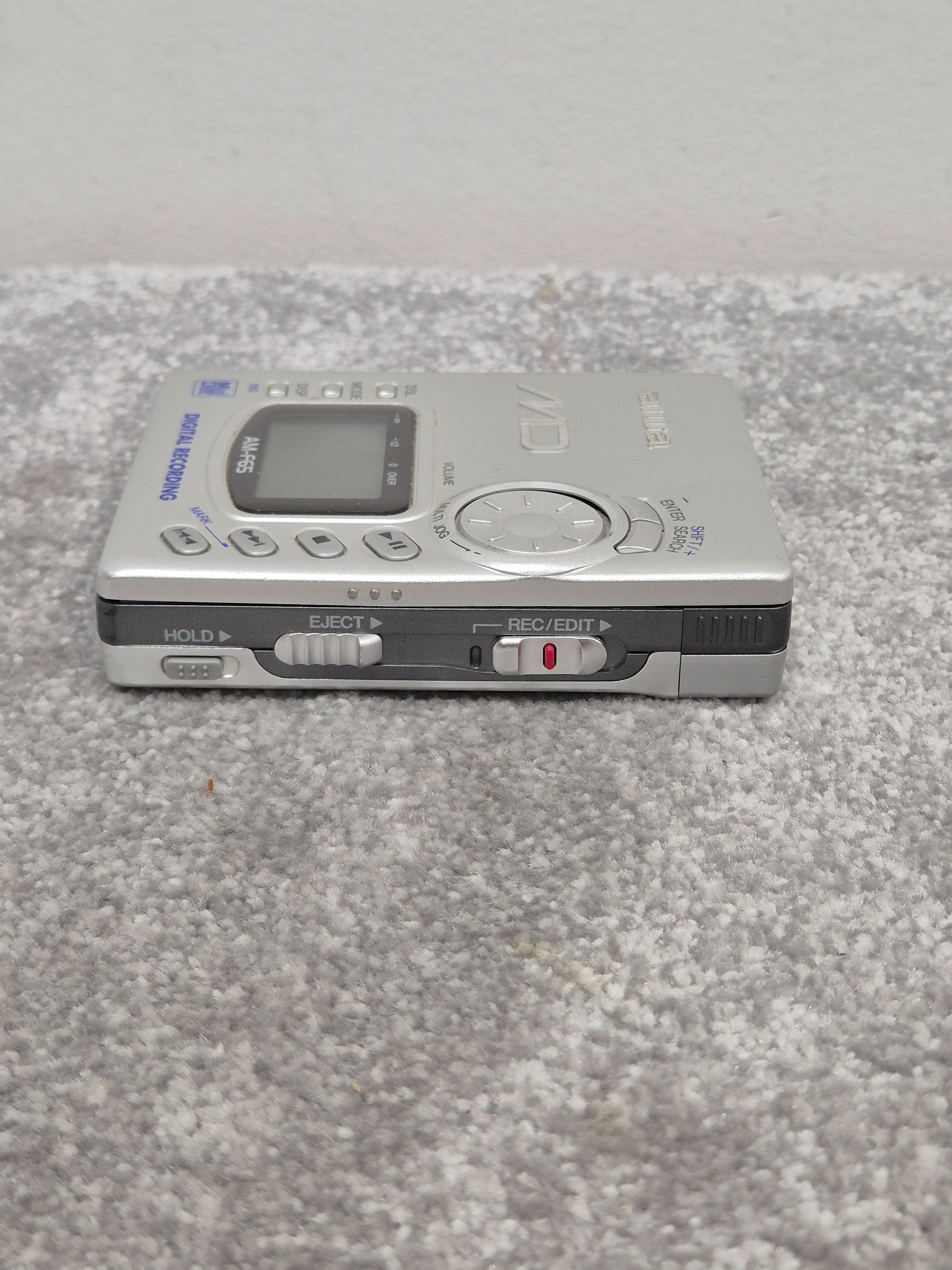 Aiwa AM-F65 - Portable MiniDisc Recorder (Read Description) - Image 2