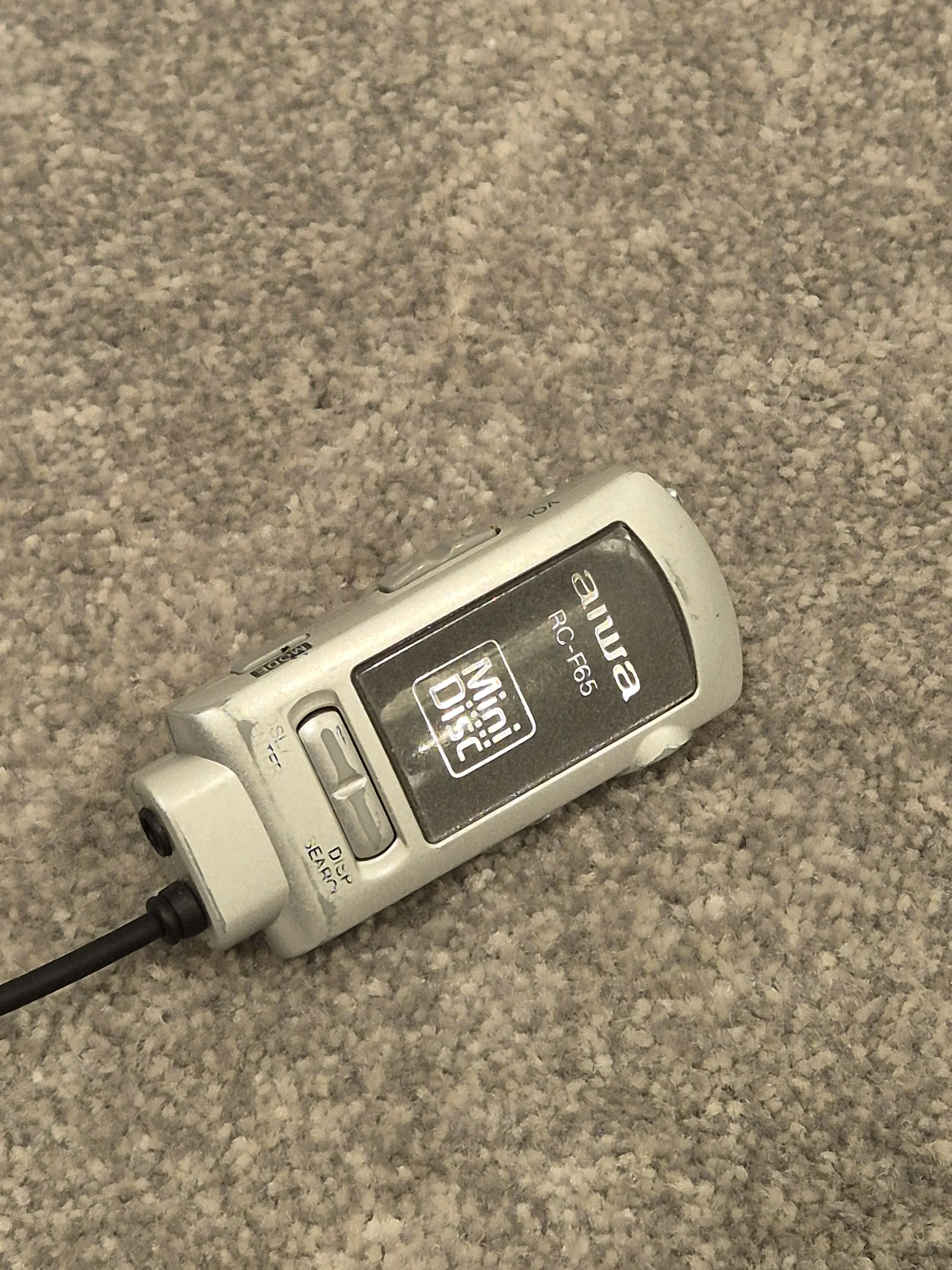 Aiwa AM-F65 - Portable MiniDisc Recorder (Read Description) - Image 8