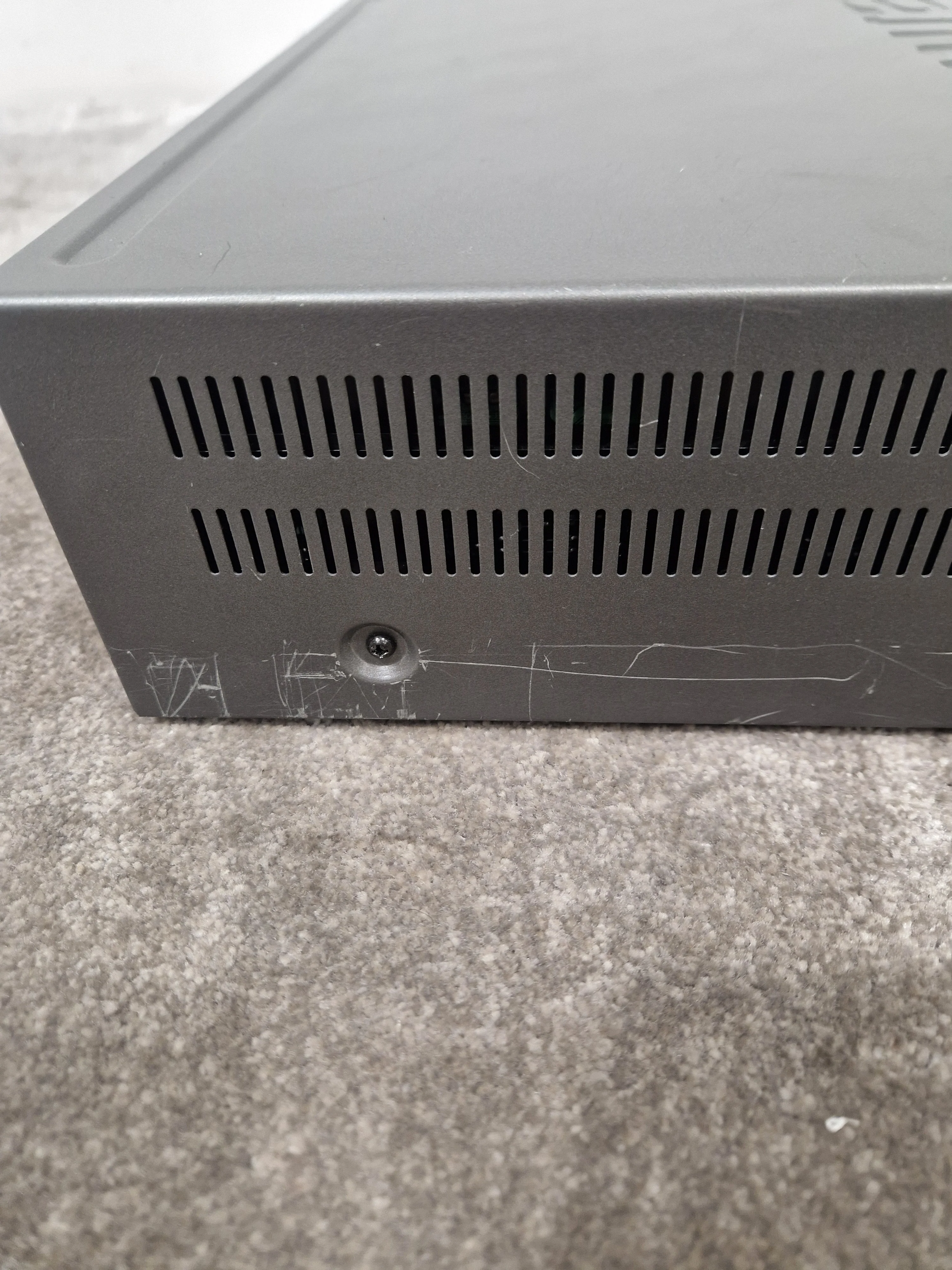 AIWA. VHS Player FX6500 - VHS Playback, Rackmount Design - Very Good w/ Power Supply & Manuals & Rackmount Case - Image 12