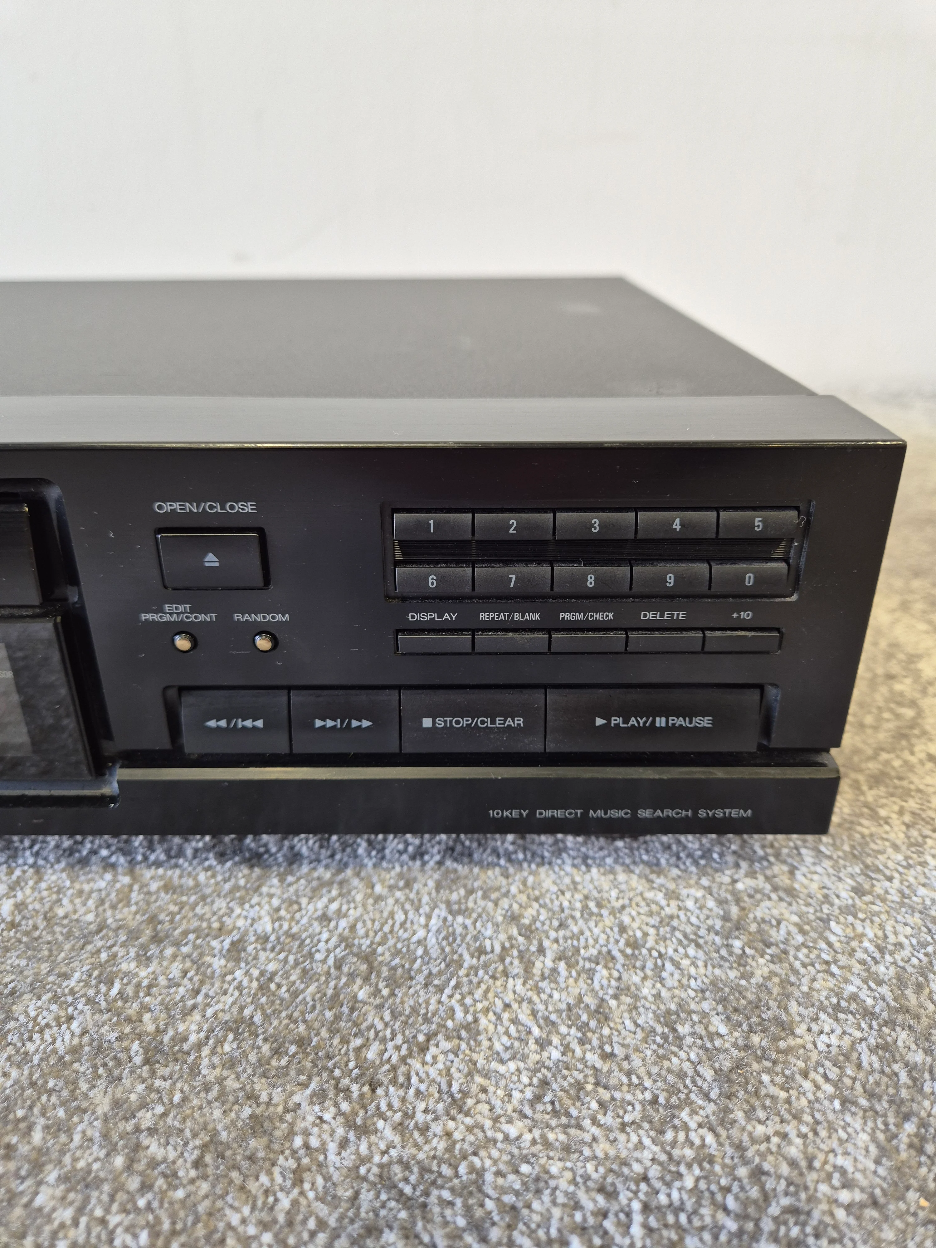 Aiwa XC-300 - Versatile Compact Disc Player - Image 3