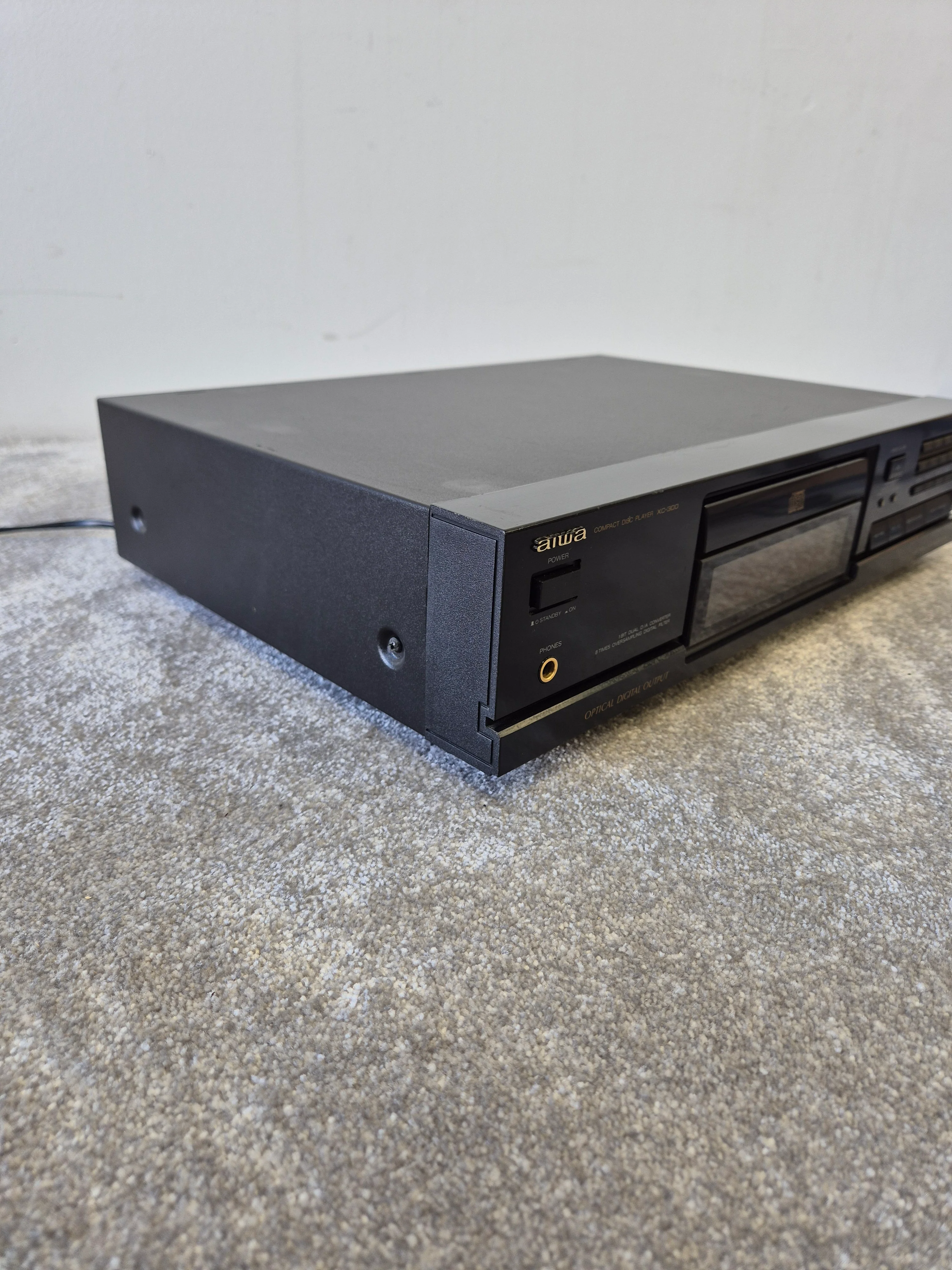 Aiwa XC-300 - Versatile Compact Disc Player - Image 6