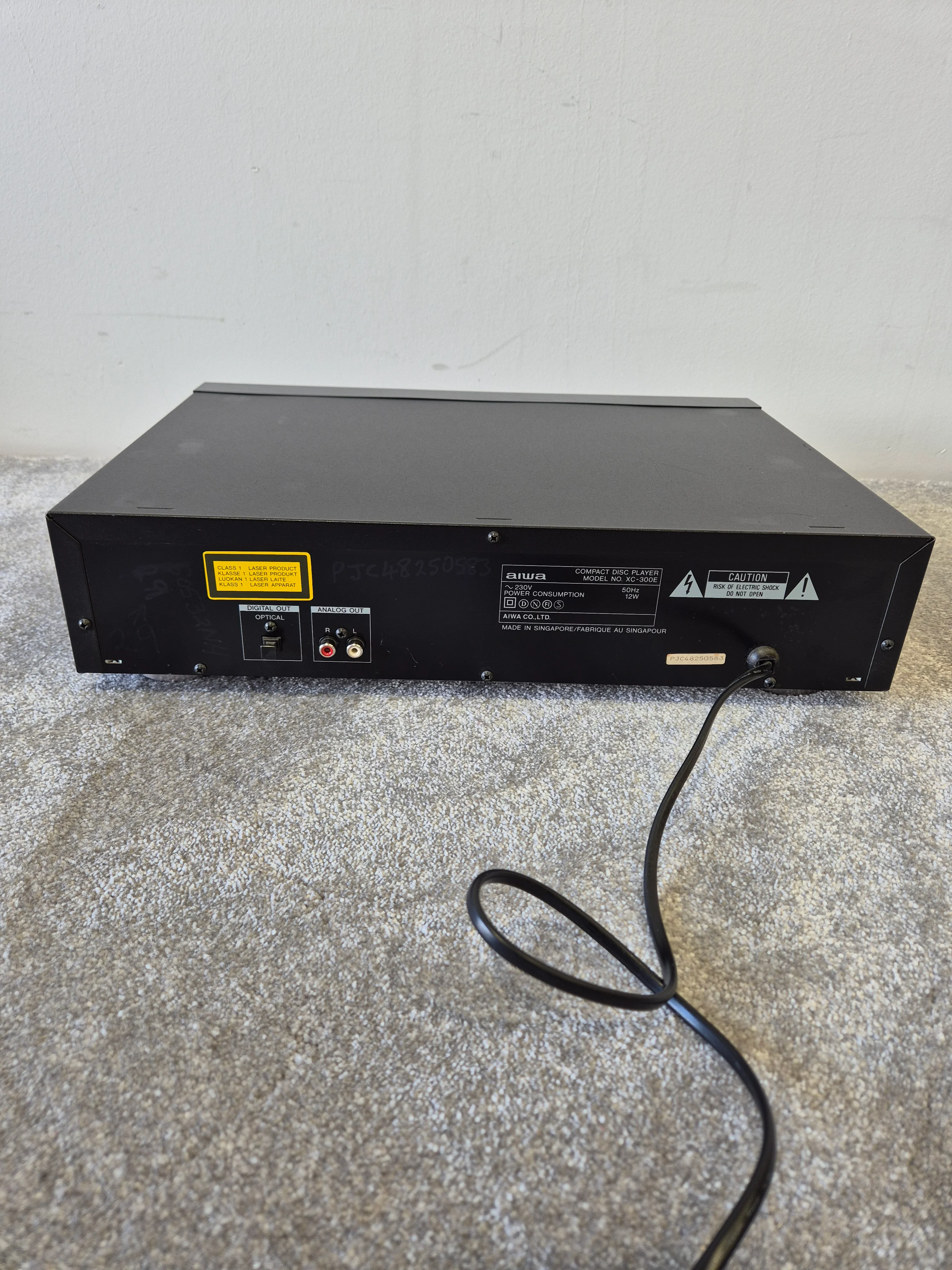 Aiwa XC-300 - Versatile Compact Disc Player - Image 9