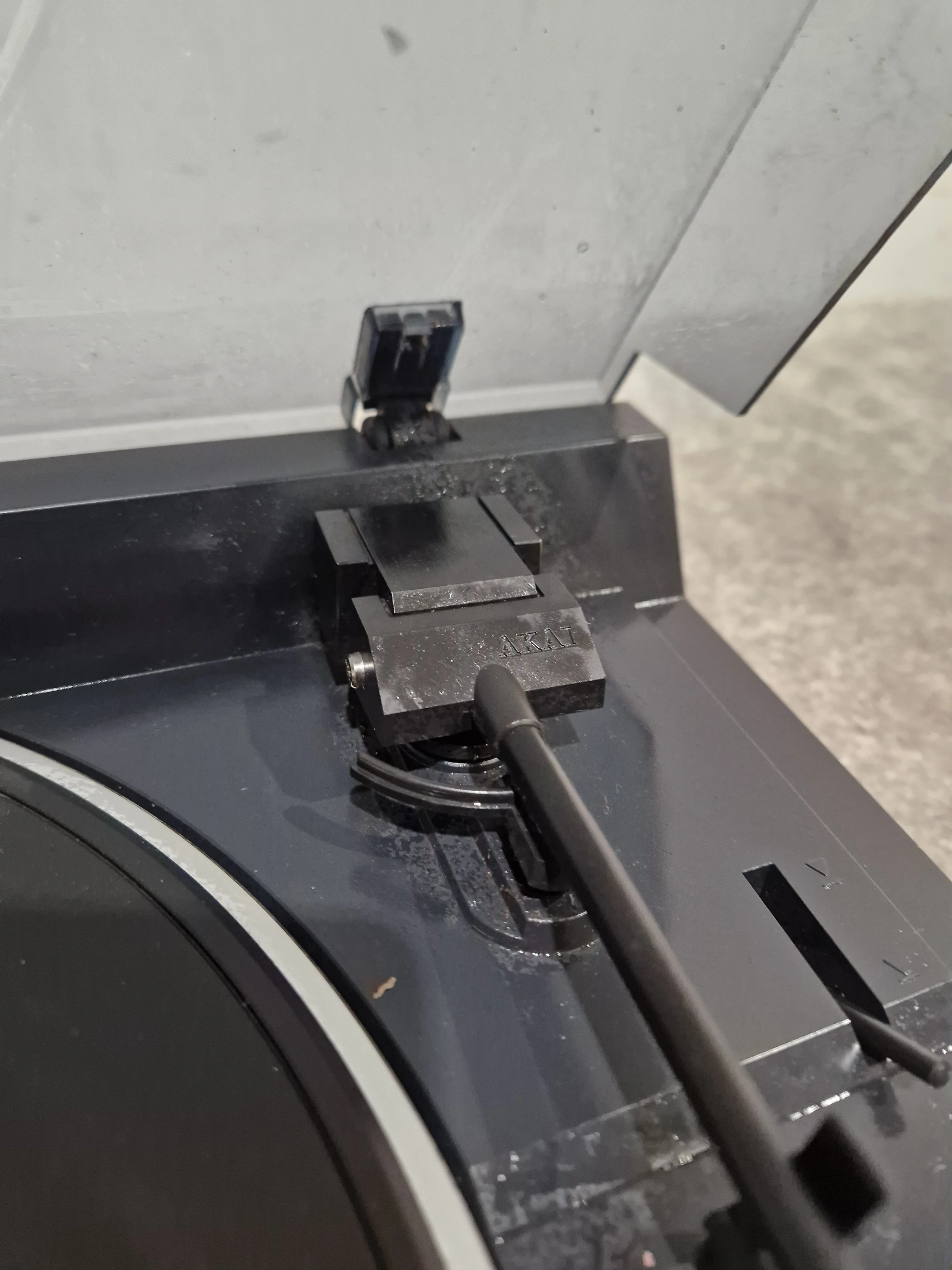 Akai AP-A305 - Semi Automatic Turntable - Black - Good - Image 6