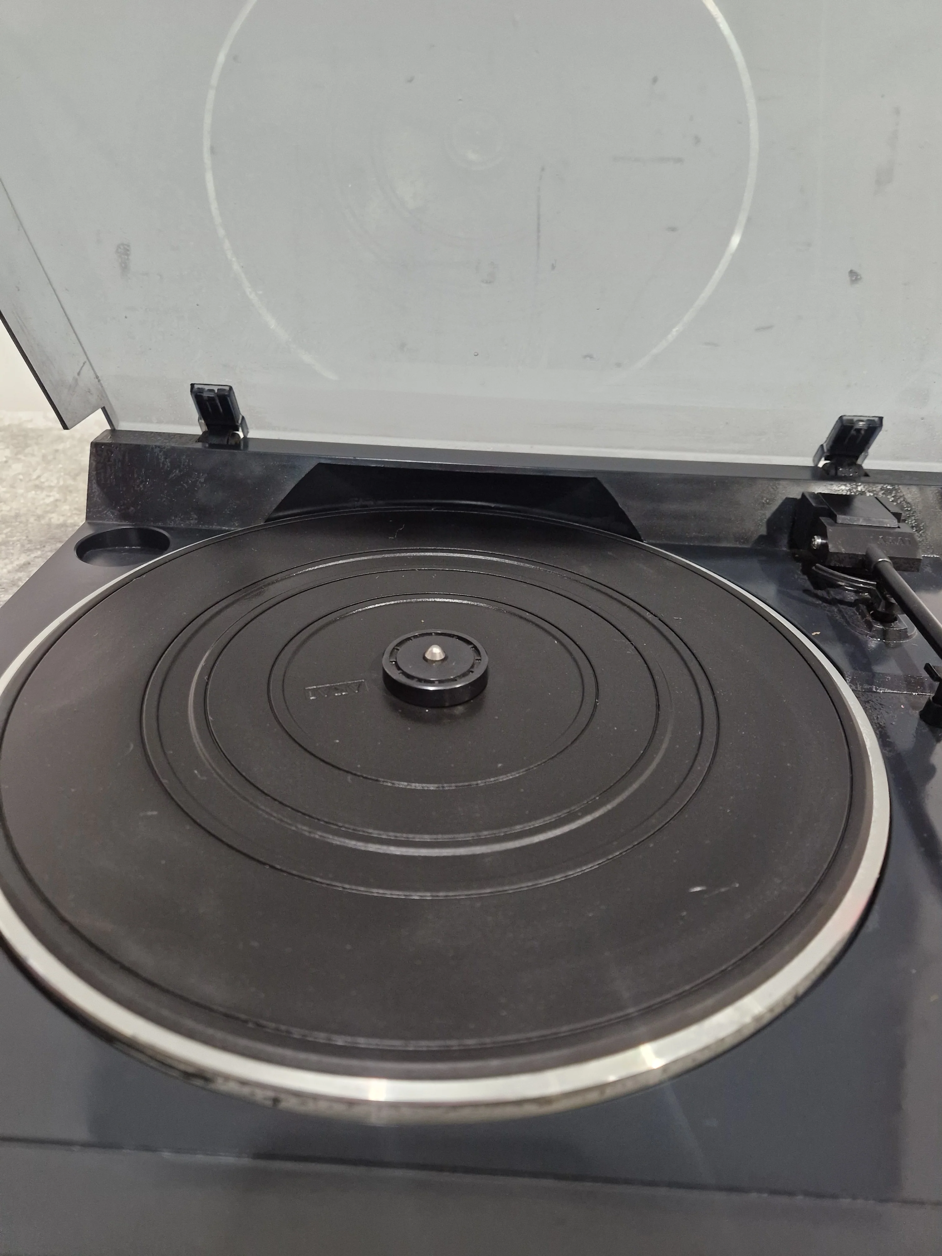 Akai AP-A305 - Semi Automatic Turntable - Black - Good - Image 9