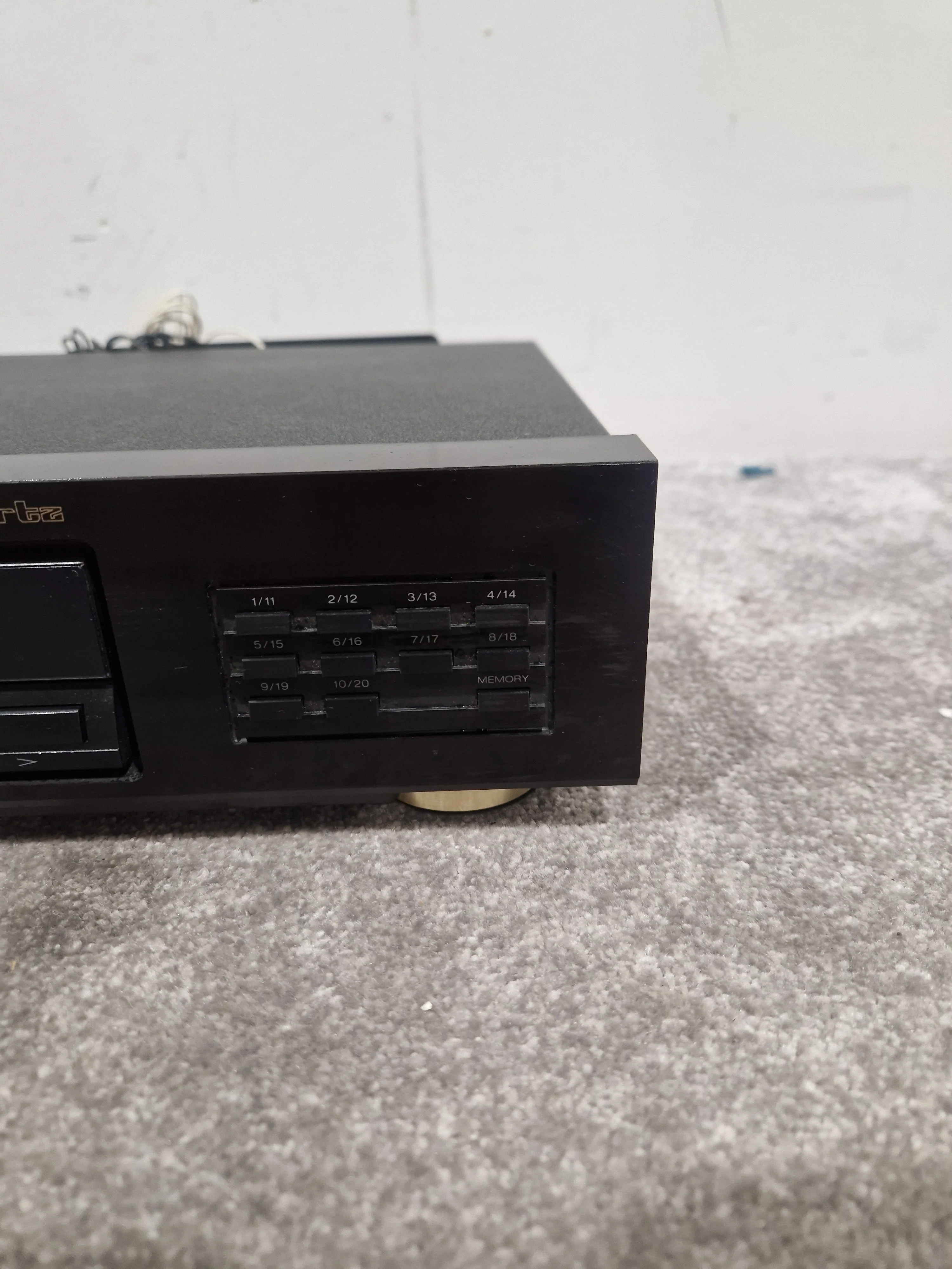 Akai AT-30 - Digital Synthesizer Tuner - Black - Excellent - Image 3