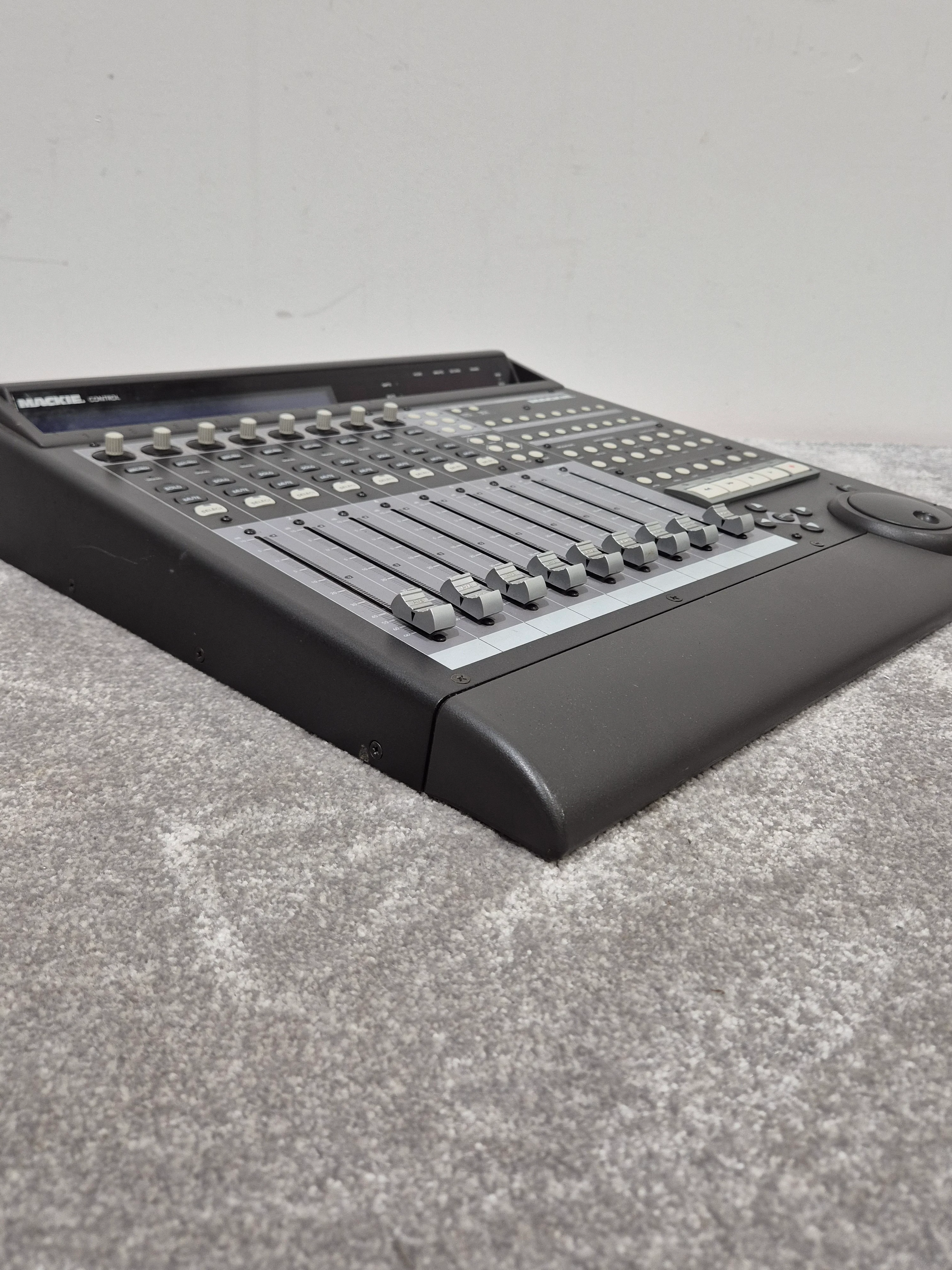 Mackie Eight Channel Master Control - Studio Mixer - Excellent w/ Power Supply & Cables - Image 9