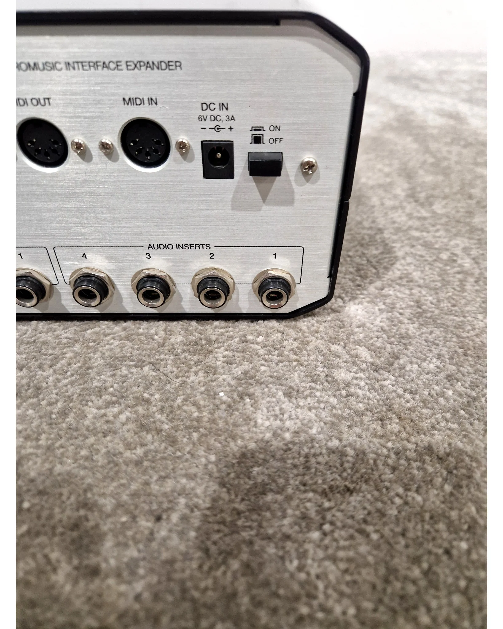 Akai EIE Pro - 4 in/4 out USB 2.0 audio/MIDI interface - Good w/ Original Box - Image 11