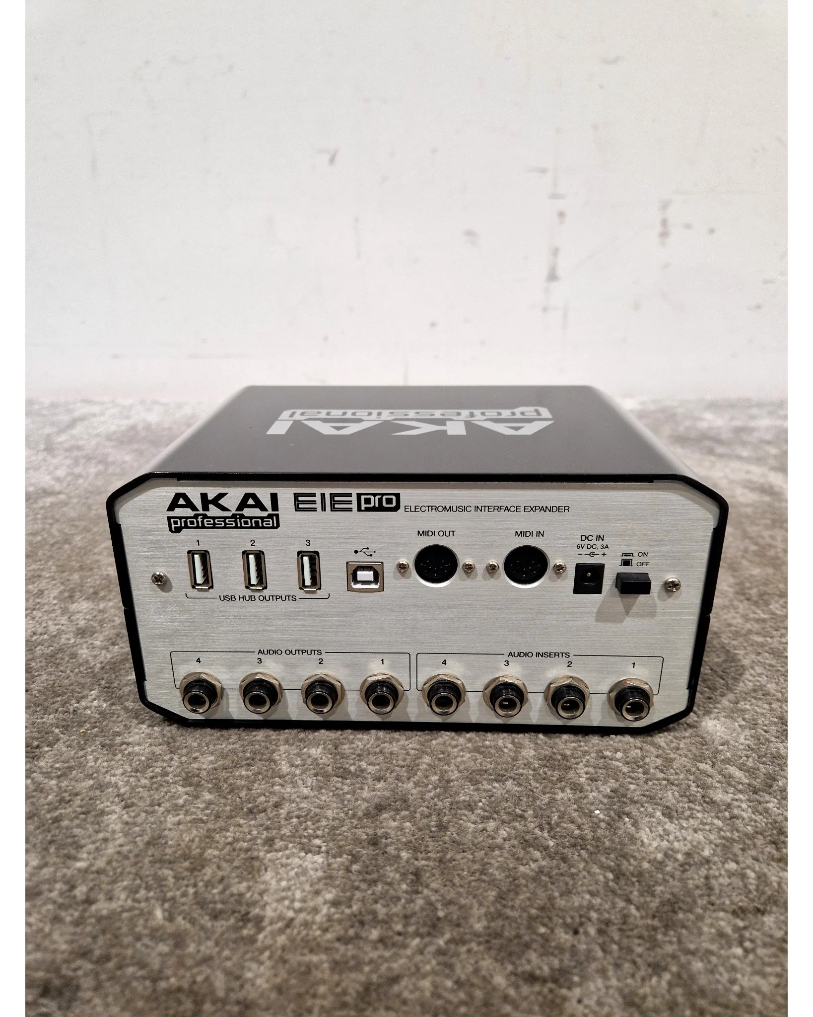 Akai EIE Pro - 4 in/4 out USB 2.0 audio/MIDI interface - Good w/ Original Box - Image 14