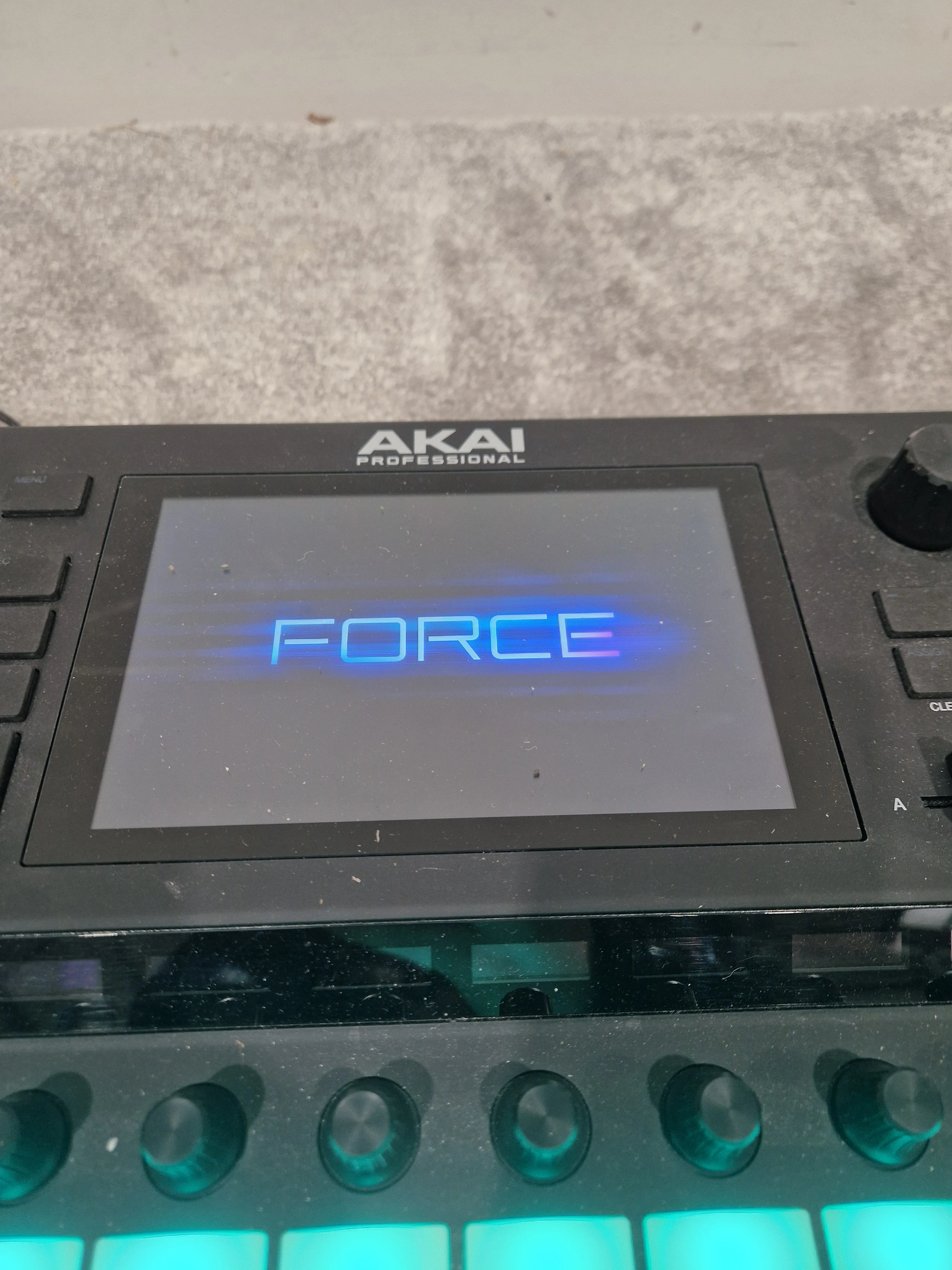 Akai Force - Standalone Music Production System - Excellent w/ Original Box & Power Supply & External SSD - Image 3