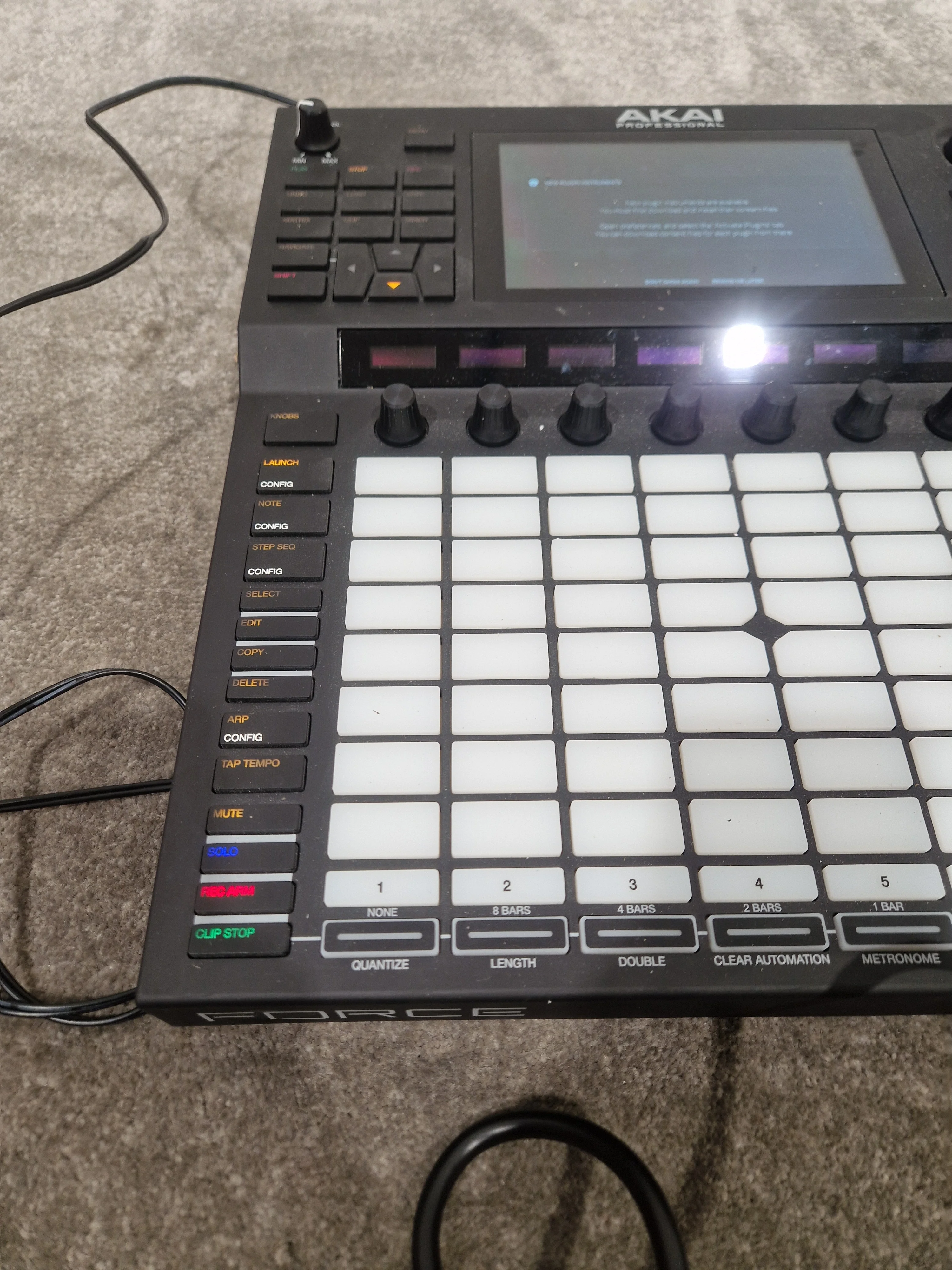 Akai Force - Standalone Music Production System - Excellent w/ Original Box & Power Supply & External SSD - Image 4