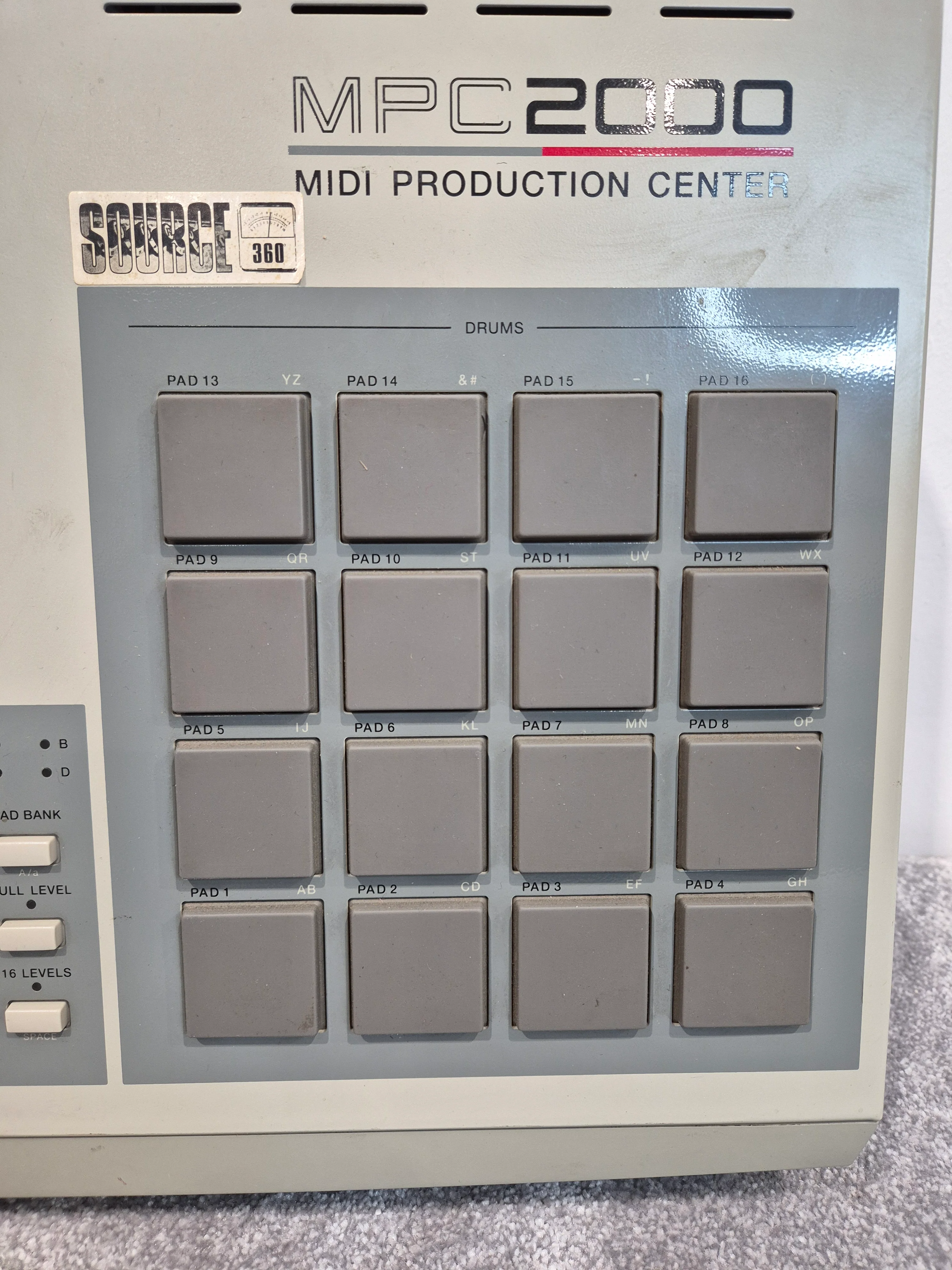 Akai MPC 2000 - 64-Track sampler-Sequencer Workstation w/ Zip Drive - Image 2