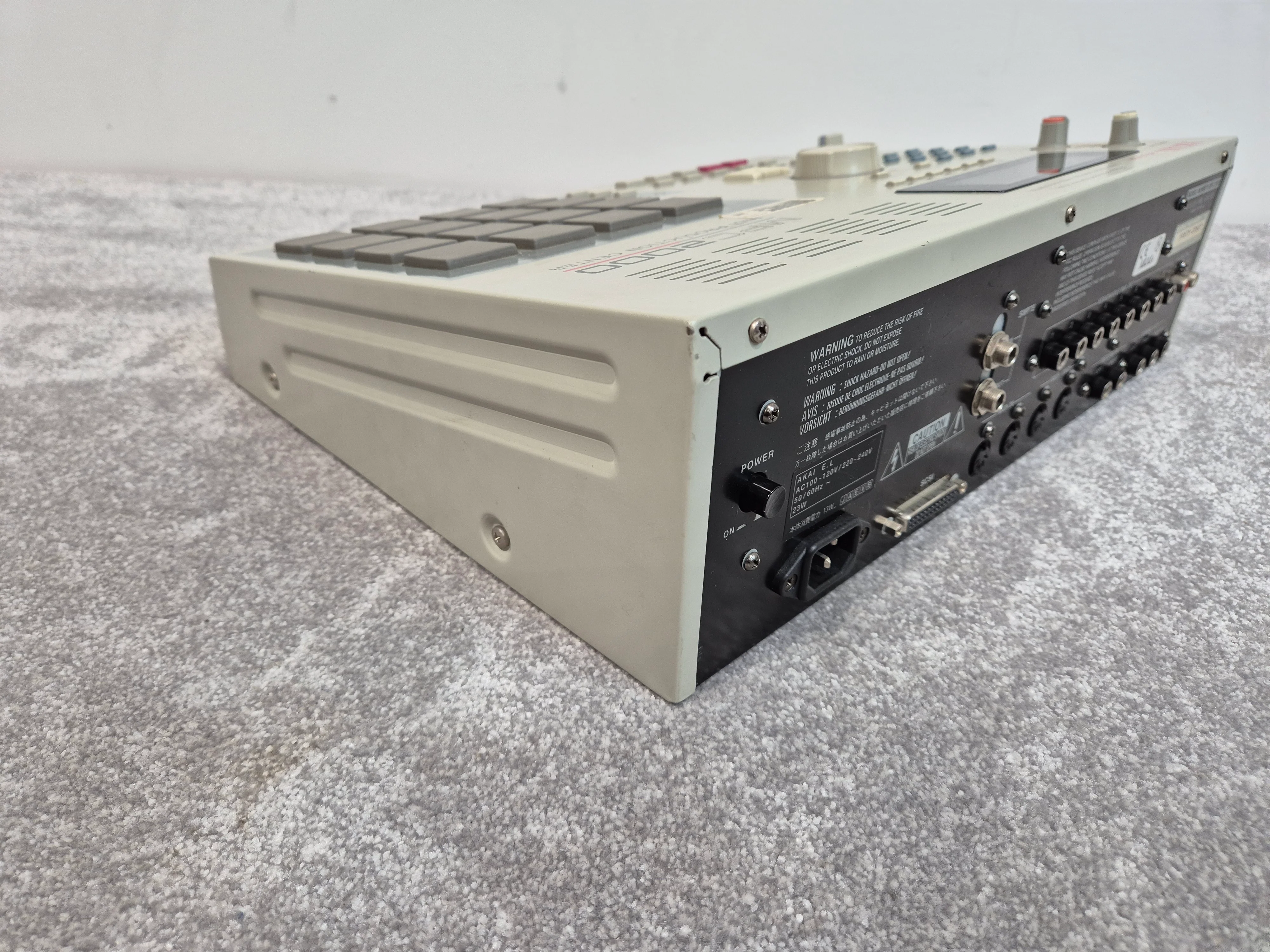 Akai MPC 2000 - 64-Track sampler-Sequencer Workstation w/ Zip Drive - Image 8