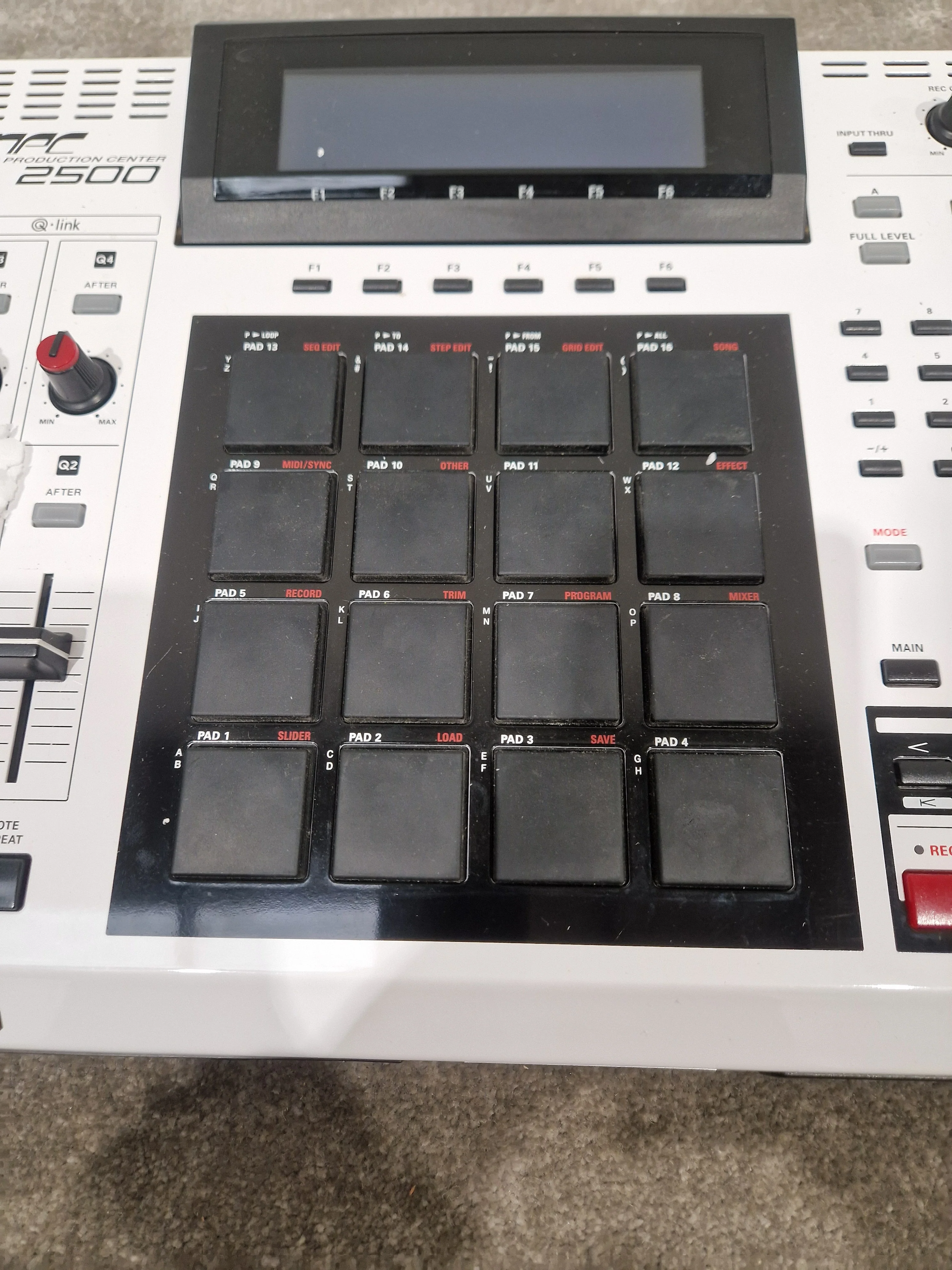 Akai MPC 2500 Special Edition - Professional Music Production Station - Excellent w/ Original Box & Power Supply - Image 5