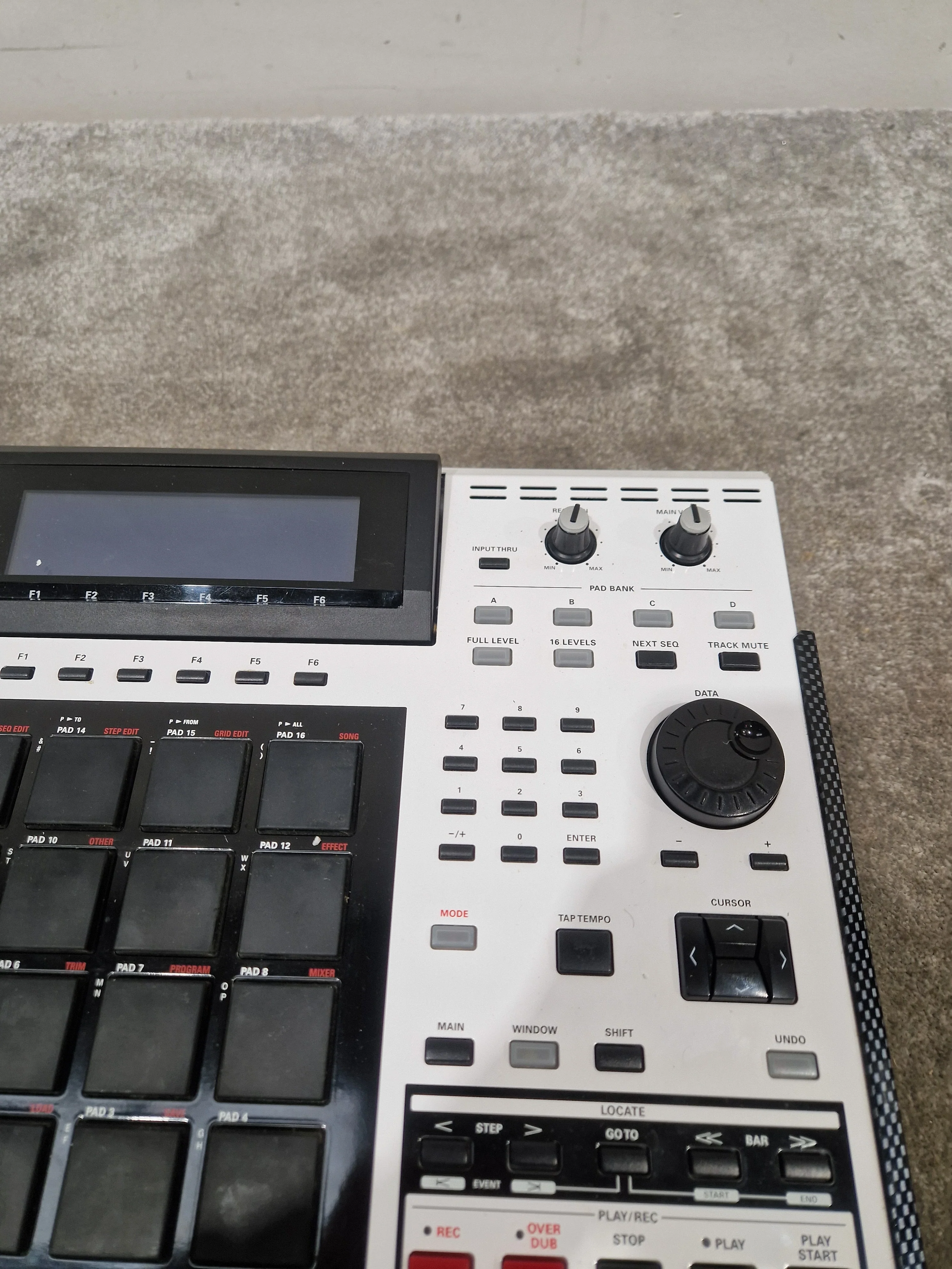 Akai MPC 2500 Special Edition - Professional Music Production Station - Excellent w/ Original Box & Power Supply - Image 8