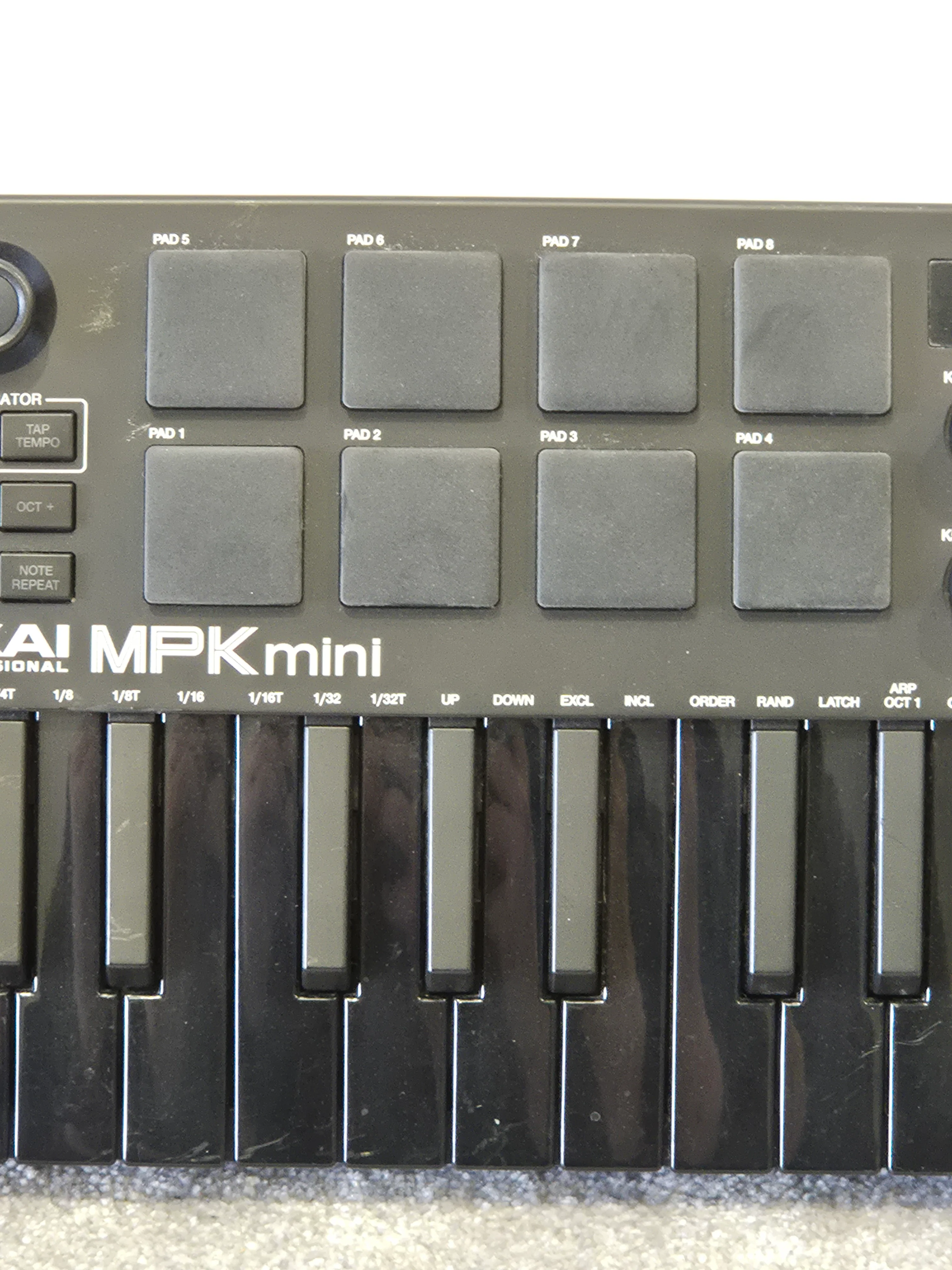 Akai MPK Mini - Compact MIDI Keyboard Controller - Image 4