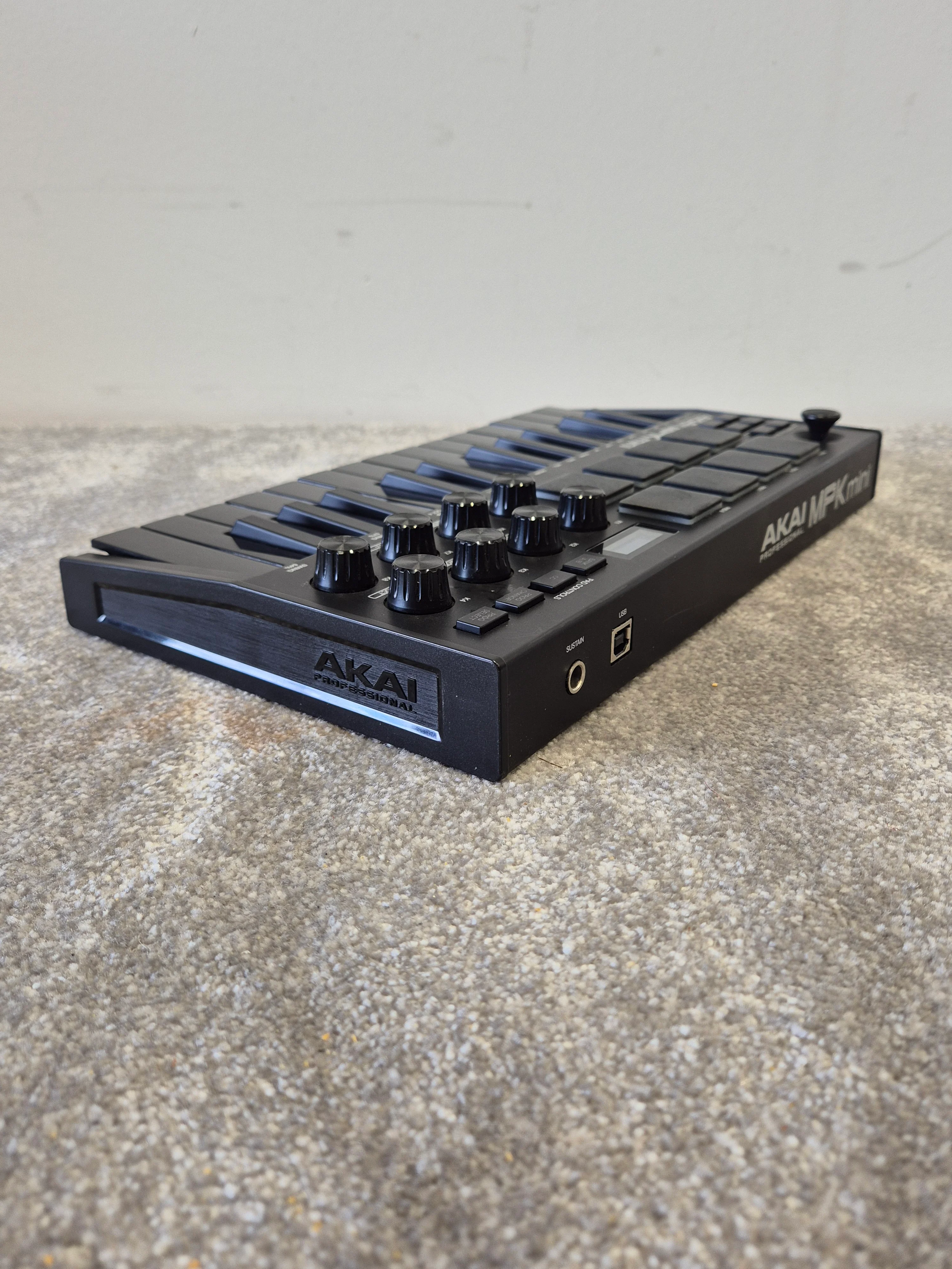 Akai MPK Mini - Compact MIDI Keyboard Controller - Image 8