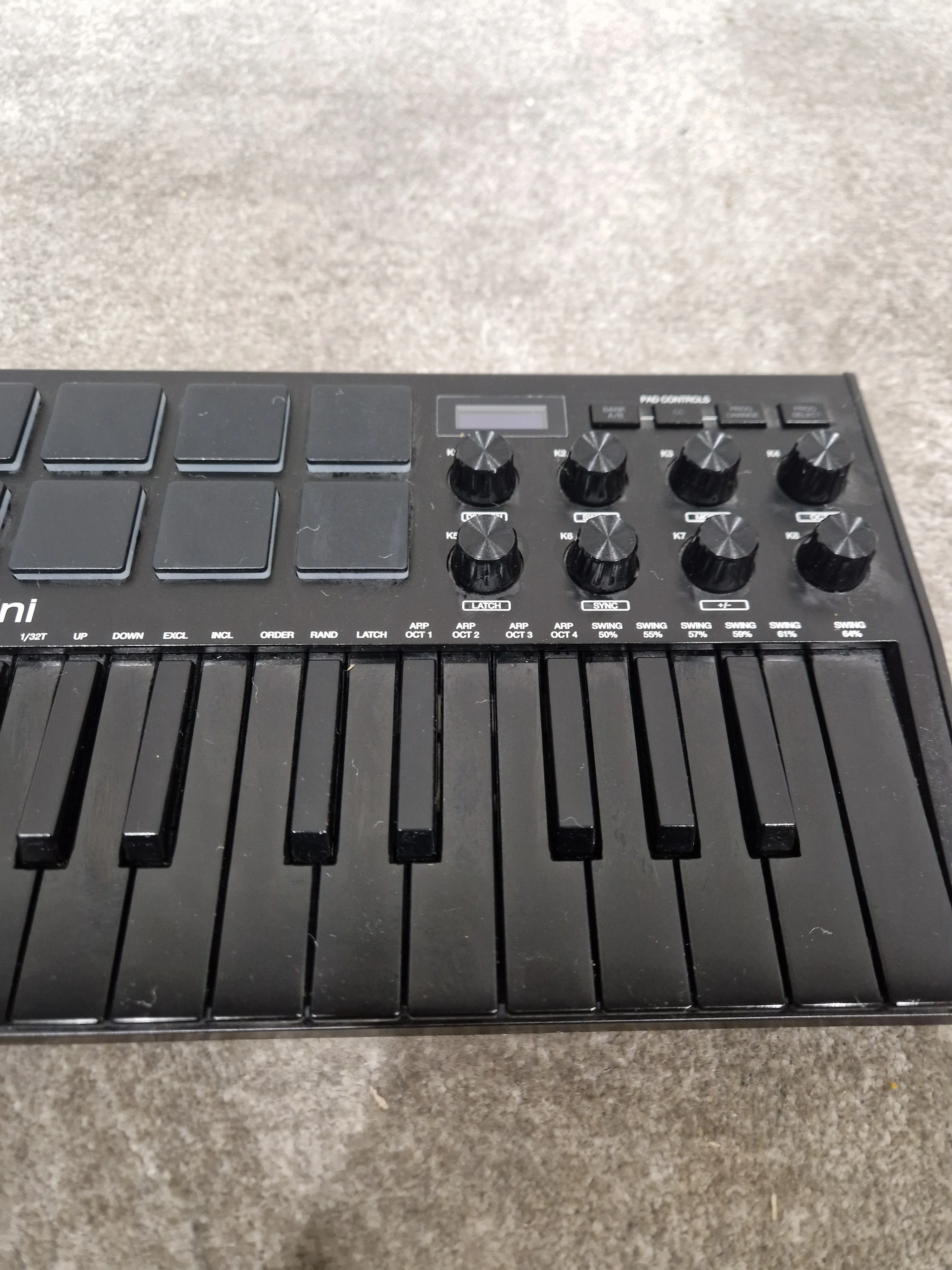 Akai MPK Mini - MIDI Keyboard Controller - Black - Excellent - Image 2