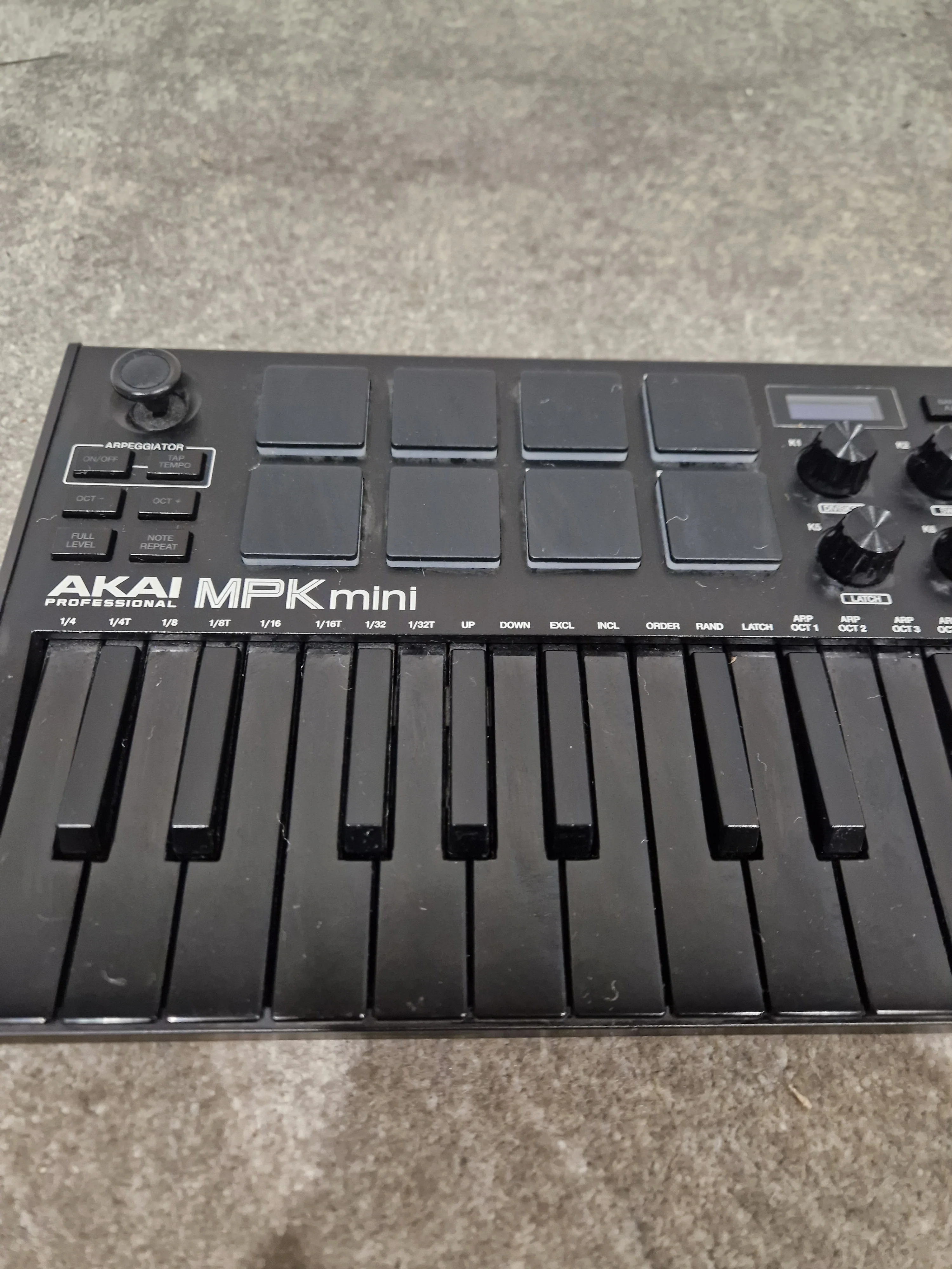 Akai MPK Mini - MIDI Keyboard Controller - Black - Excellent - Image 3