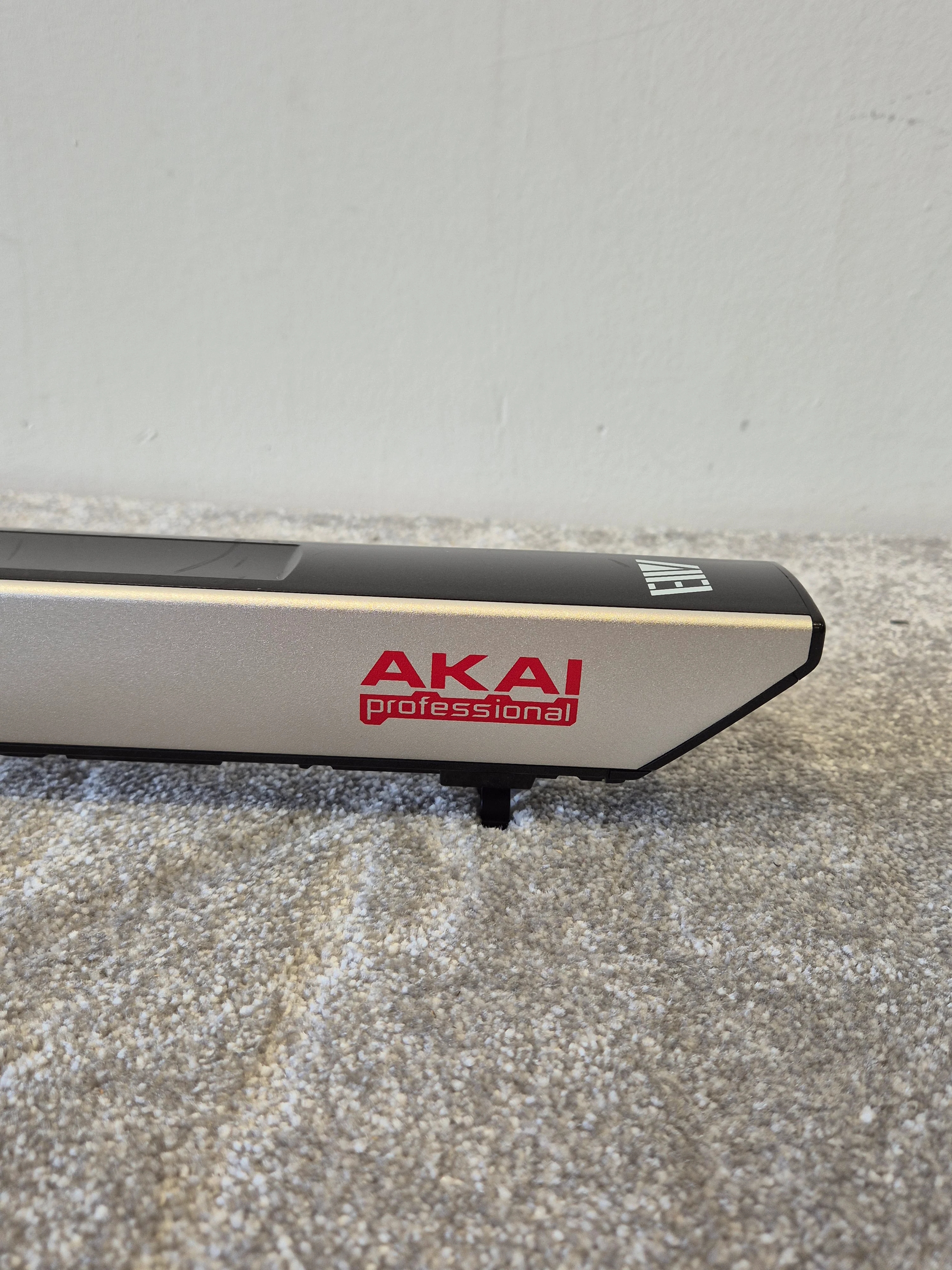 Akai Professional EWI4000S - Electronic Wind Controller w/ Hard Case - Image 4